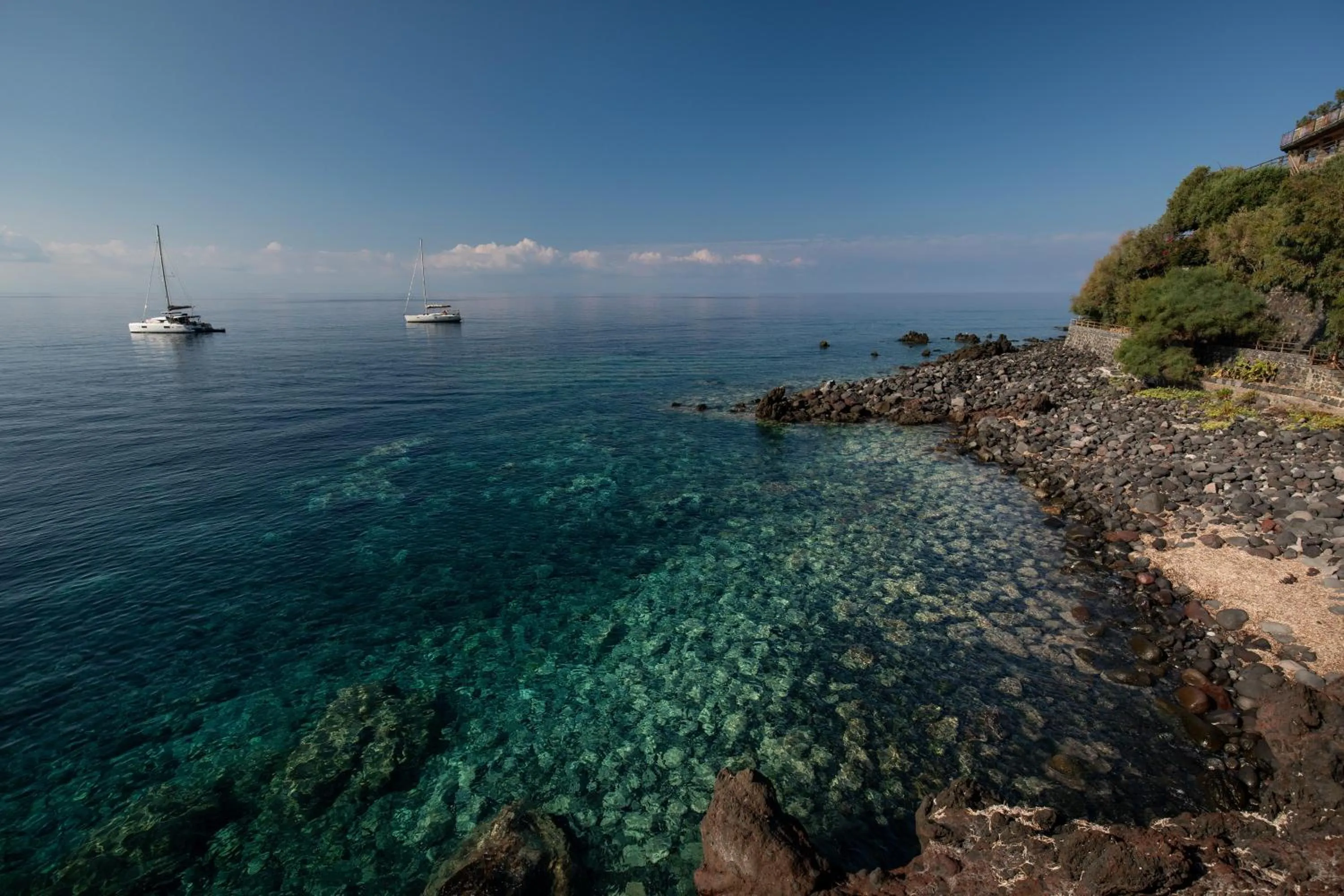Beach in Hotel L'Ariana ISOLE EOLIE - UNA Esperienze