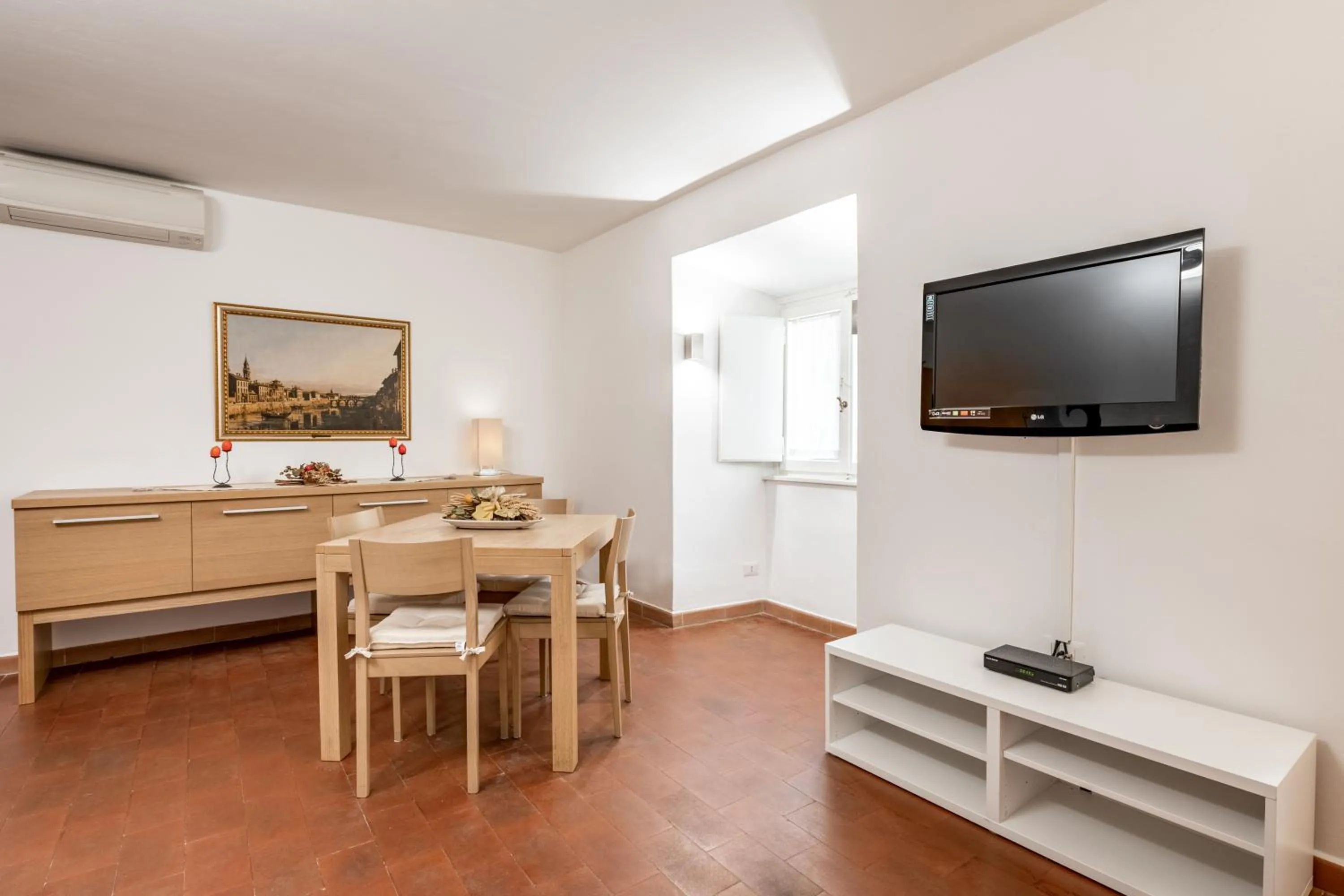 Dining area in GuestHost - Torre dei Giudi apartments