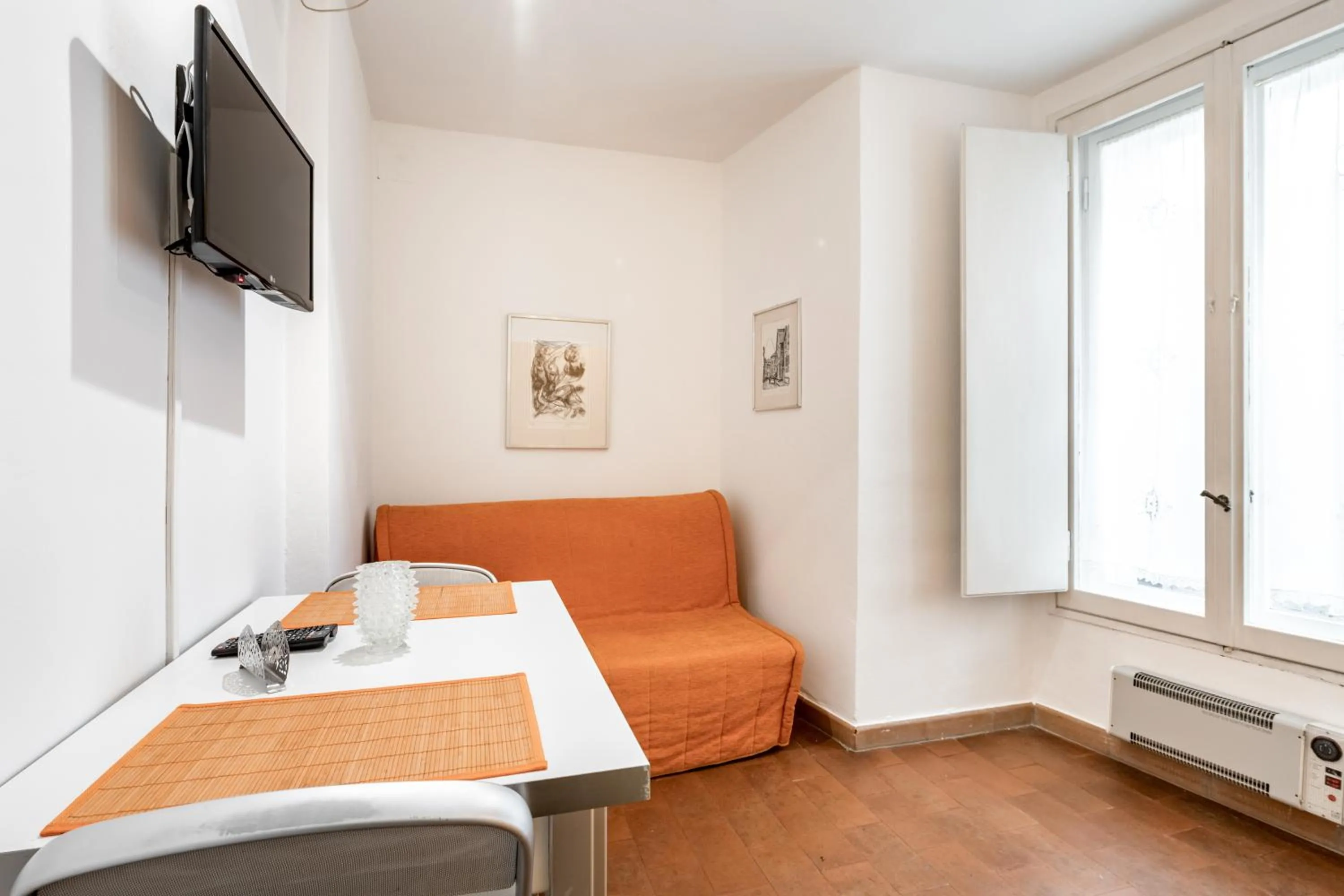 Living room, Bed in GuestHost - Torre dei Giudi apartments