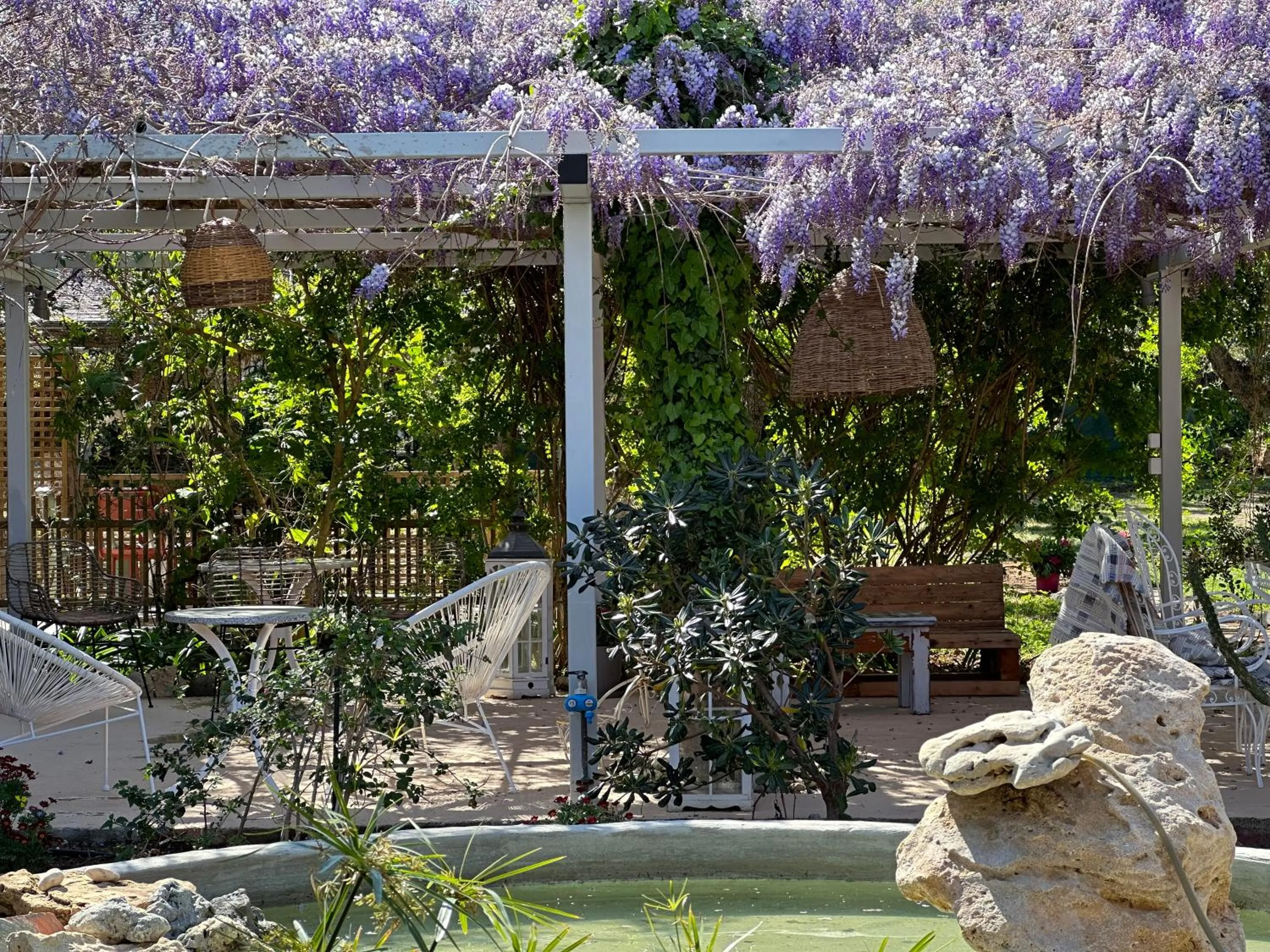 THIRES Guesthouse