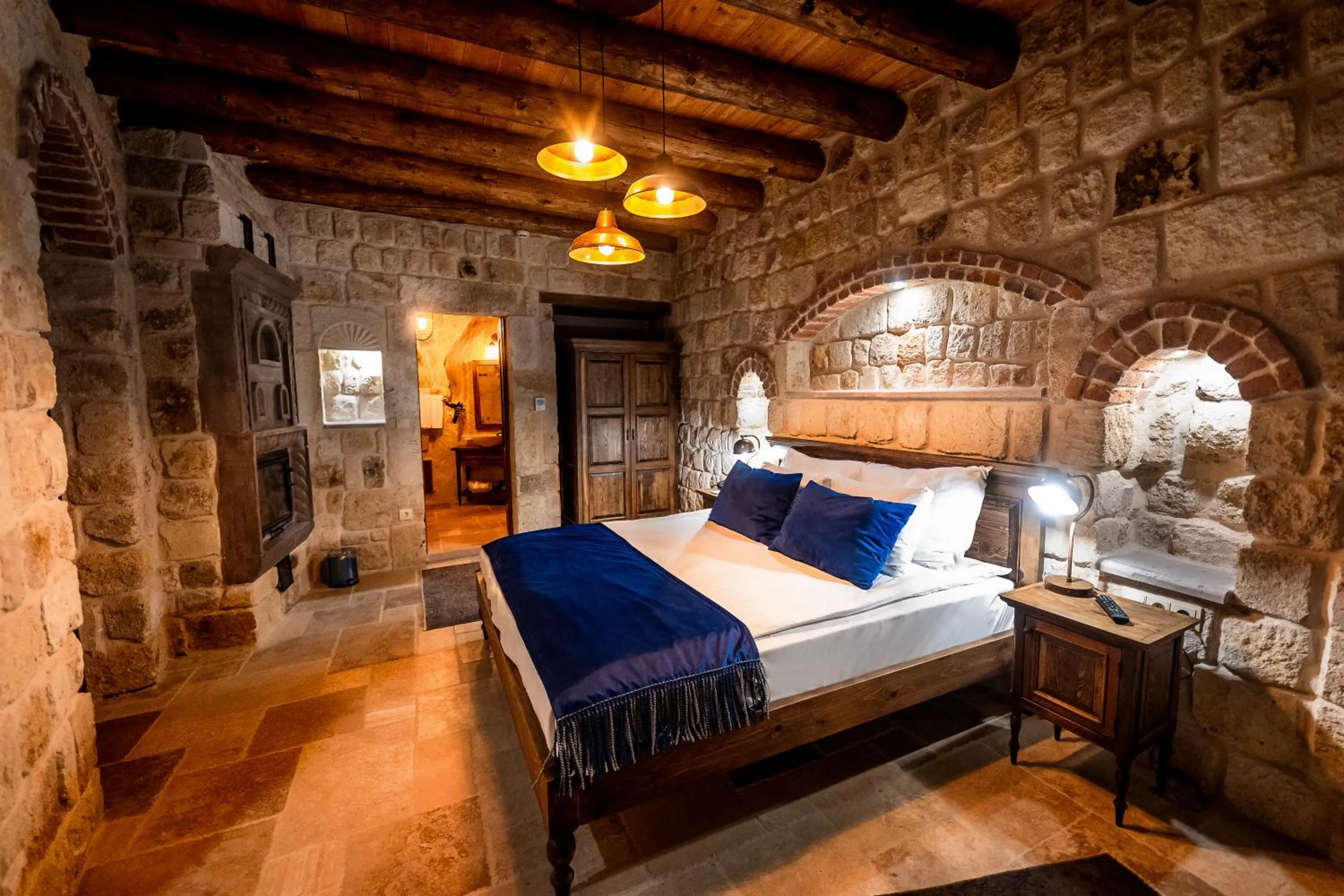 Photo of the whole room, Bed in Ürgüp Cave Suites