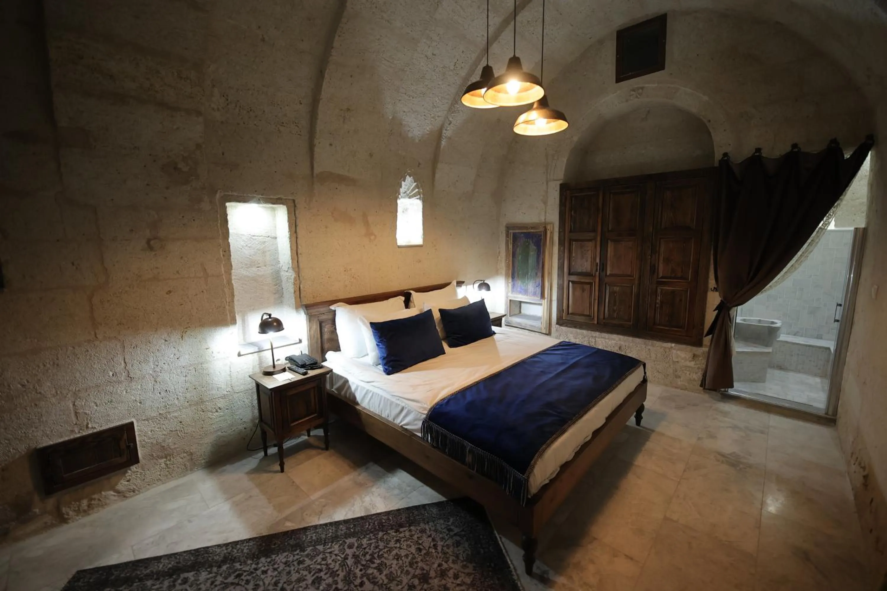 Photo of the whole room, Bed in Ürgüp Cave Suites