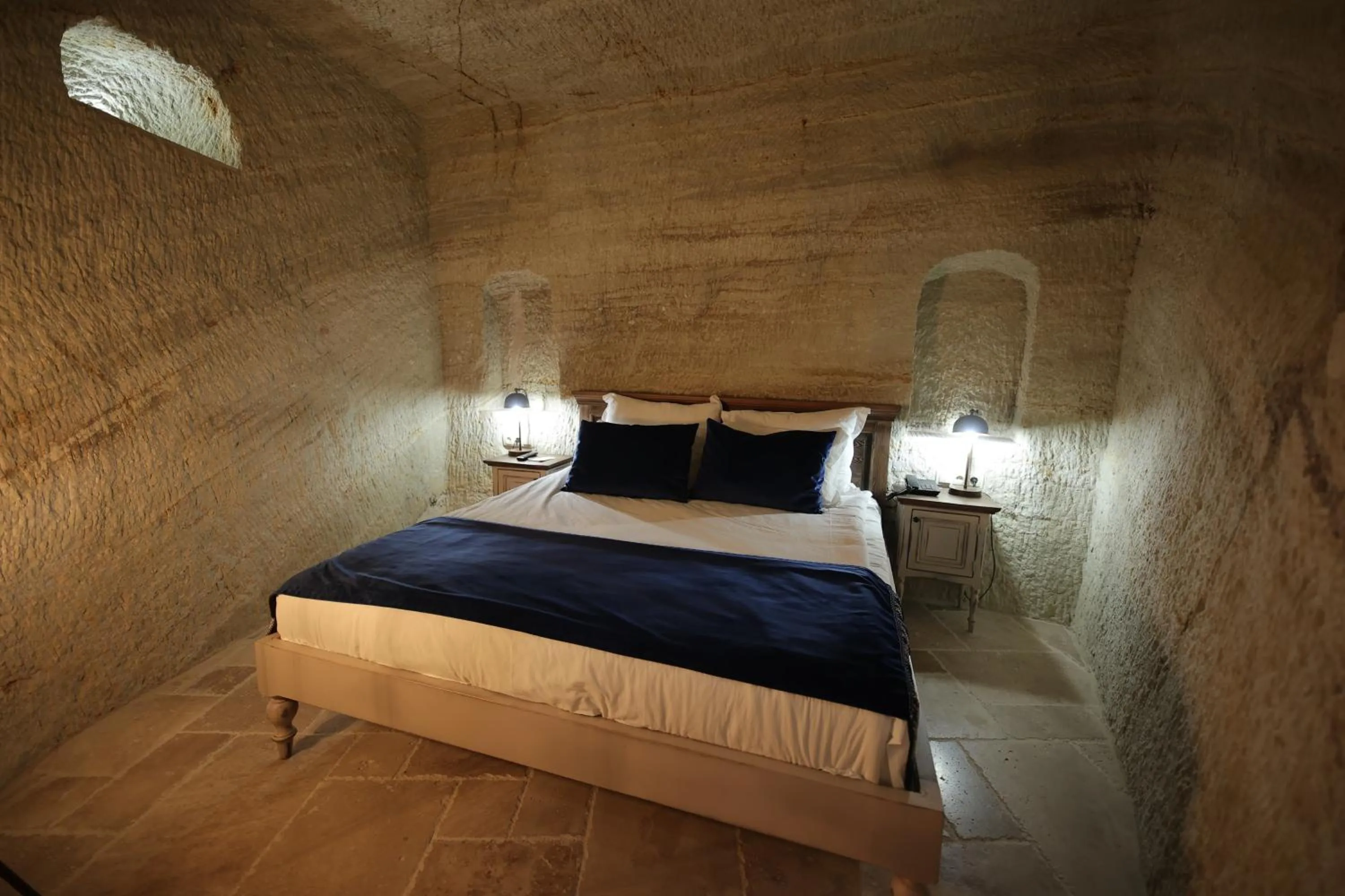 Bed in Ürgüp Cave Suites