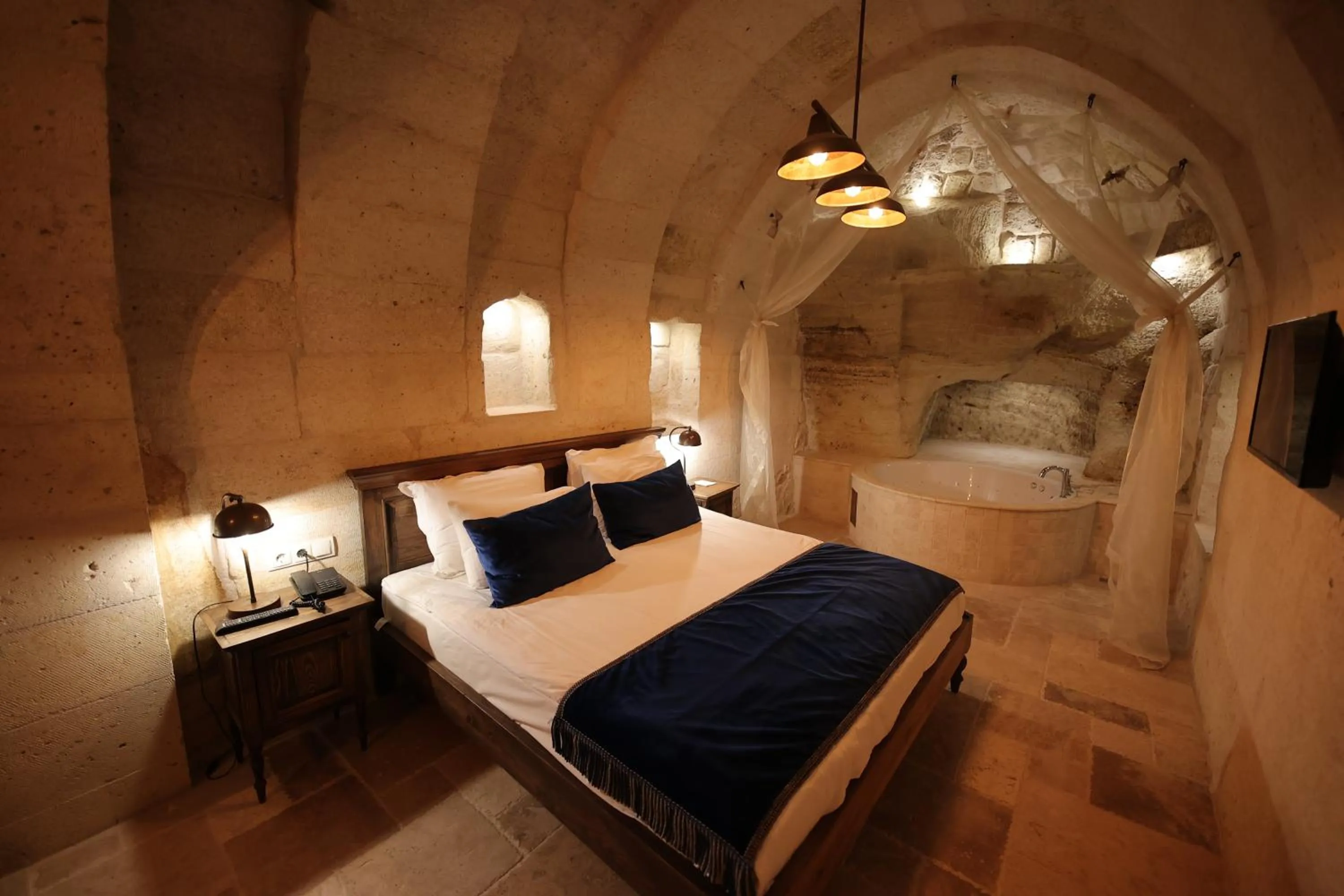 Bedroom, Bed in Ürgüp Cave Suites