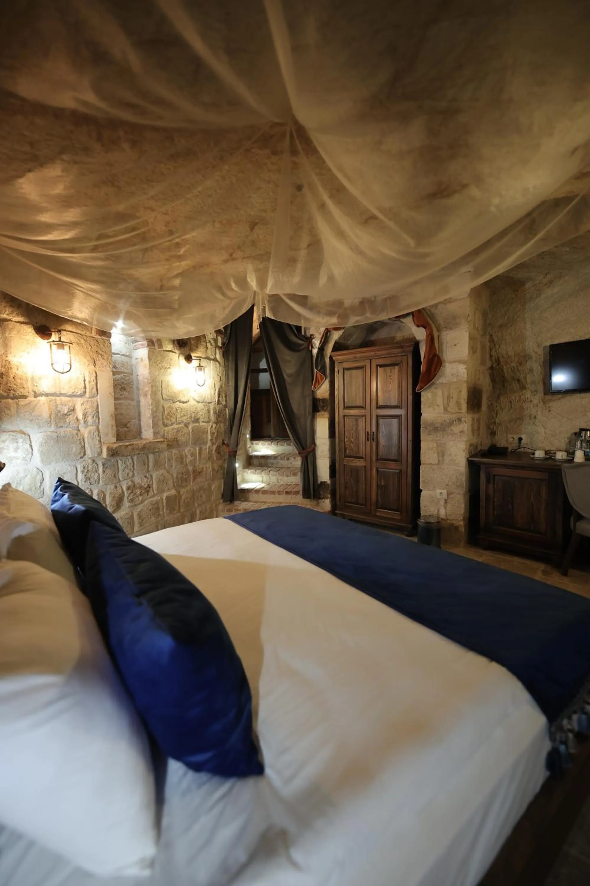 Massage, Bed in Ürgüp Cave Suites