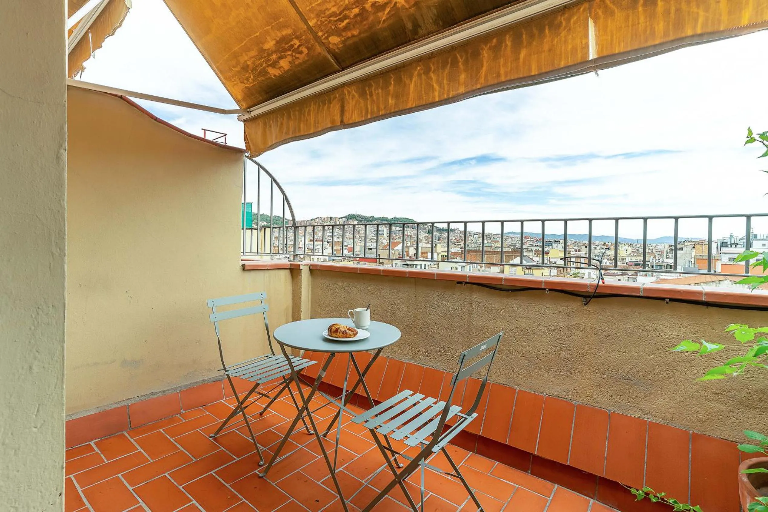 Day in Casa Gracia Apartments