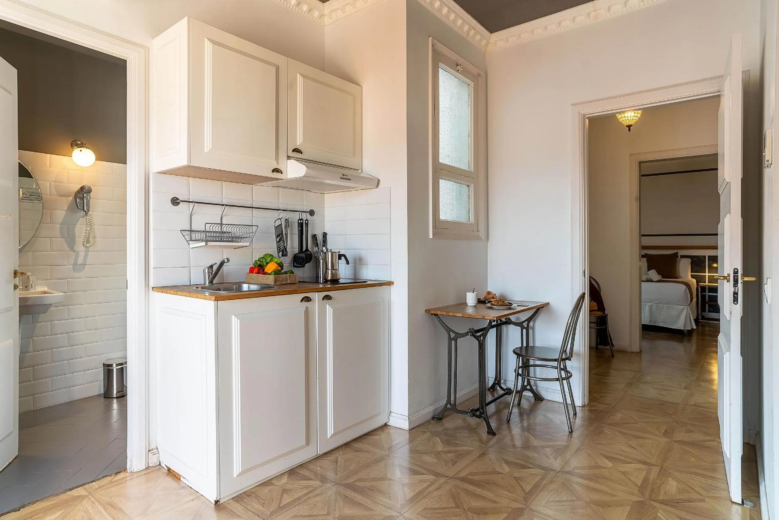 Kitchen or kitchenette in Casa Gracia Apartments
