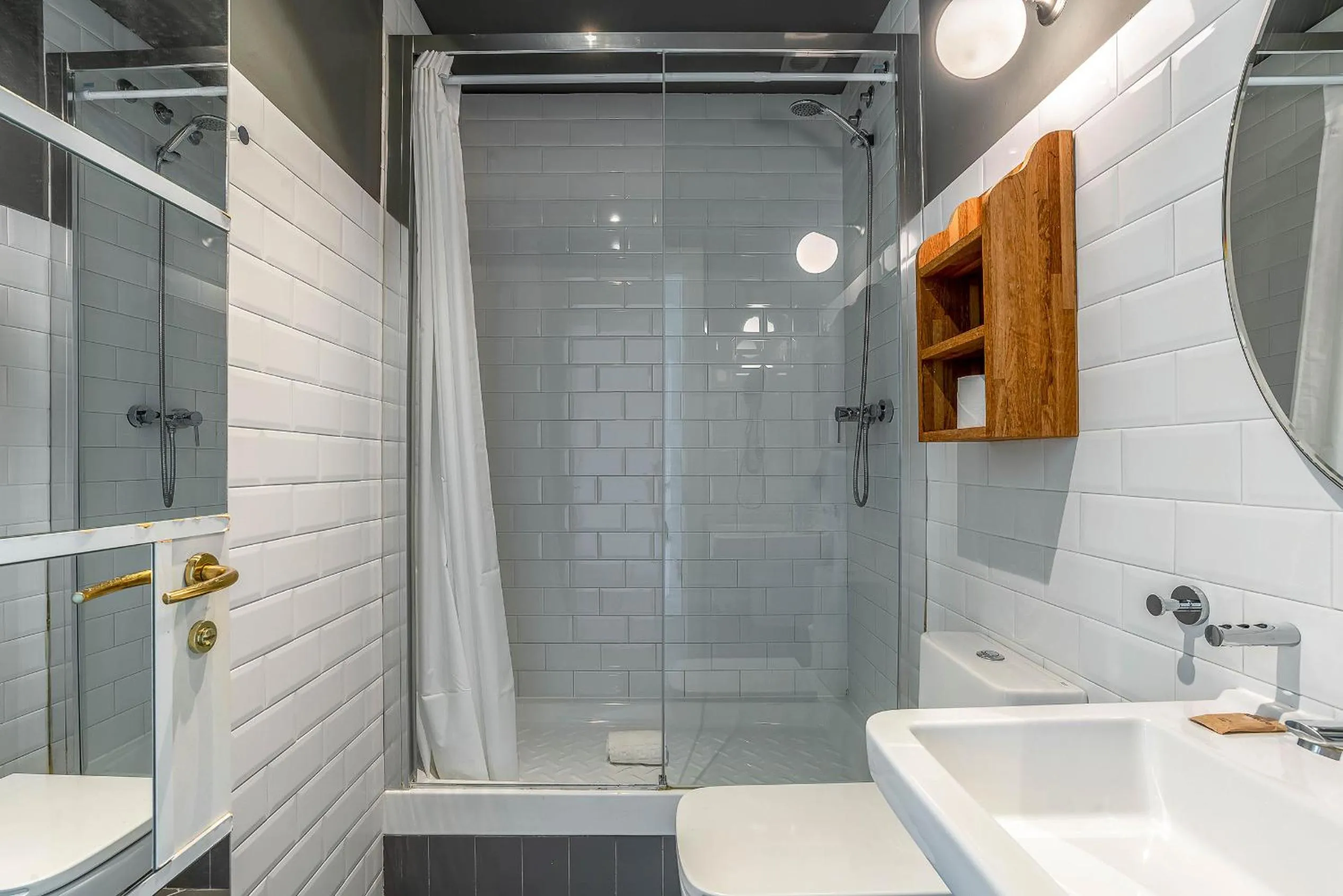 Toilet in Casa Gracia Apartments