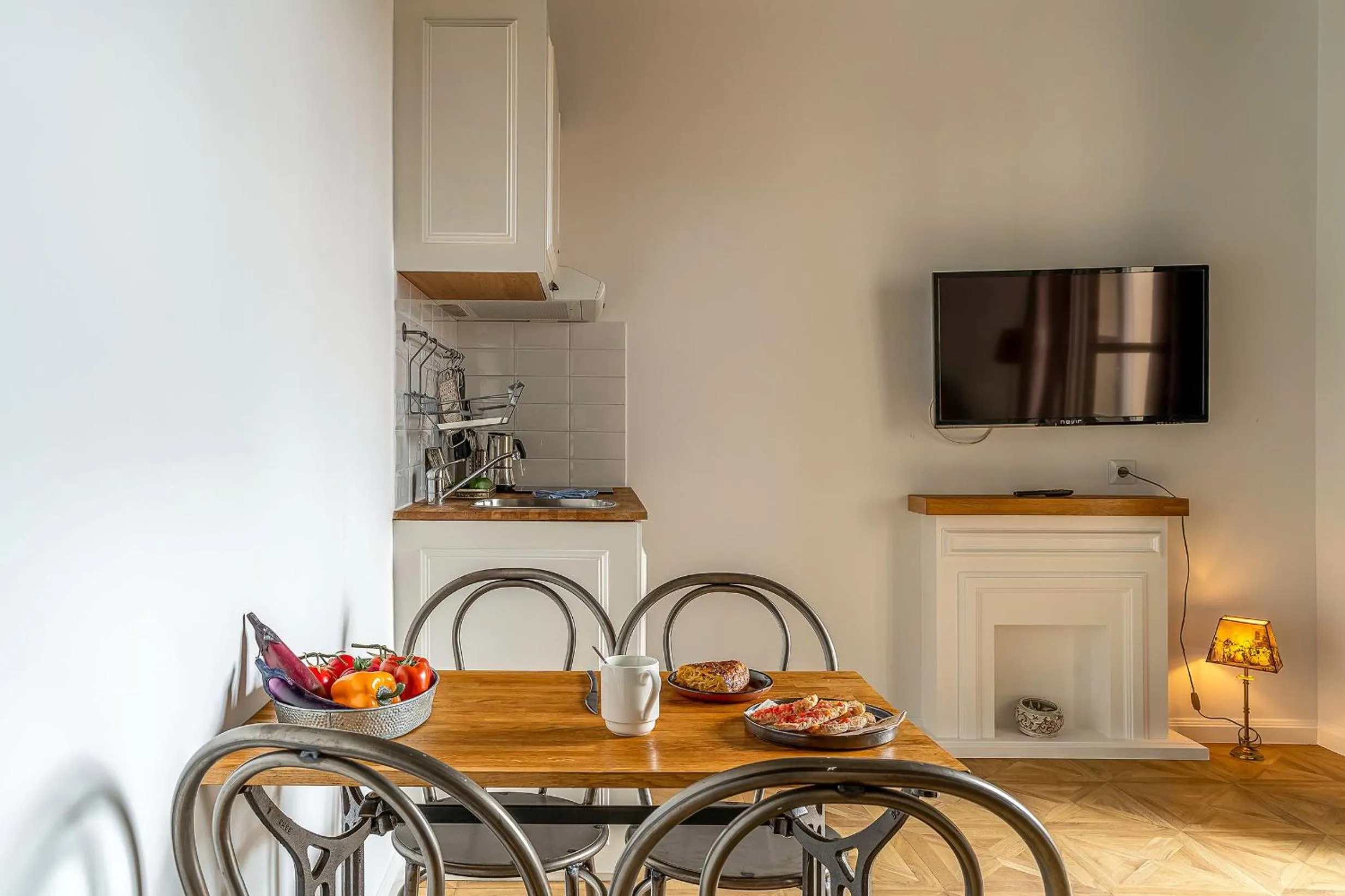Kitchen or kitchenette in Casa Gracia Apartments