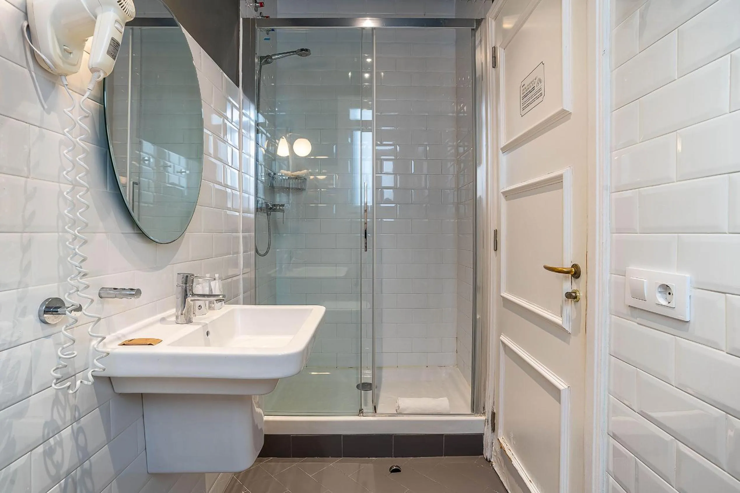 Shower in Casa Gracia Apartments