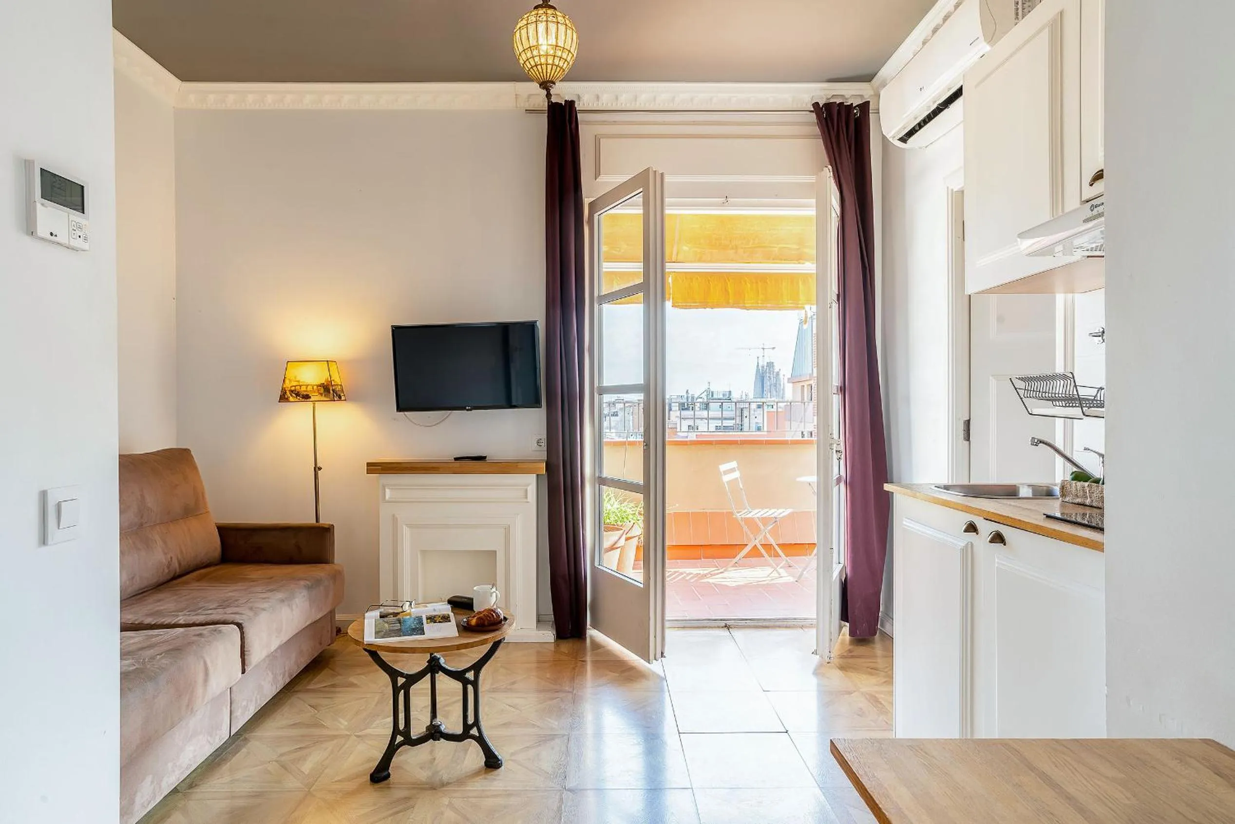 TV and multimedia in Casa Gracia Apartments