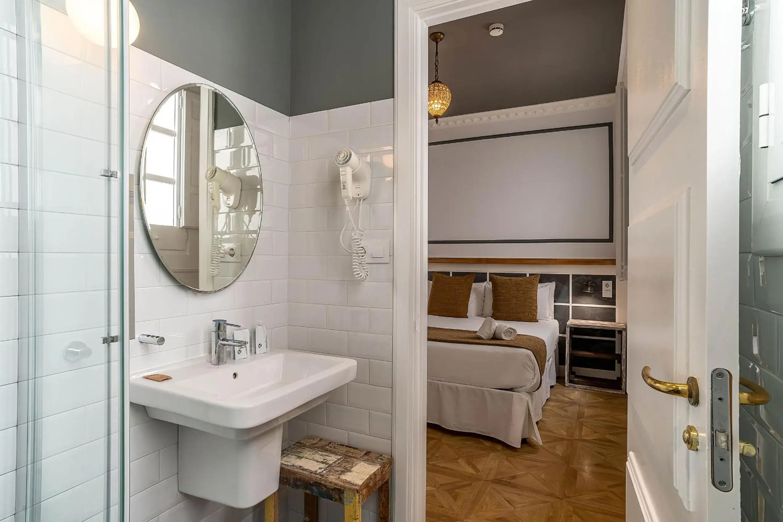 Toilet, Bed in Casa Gracia Apartments Toilet, Bed in Casa Gracia Apartments