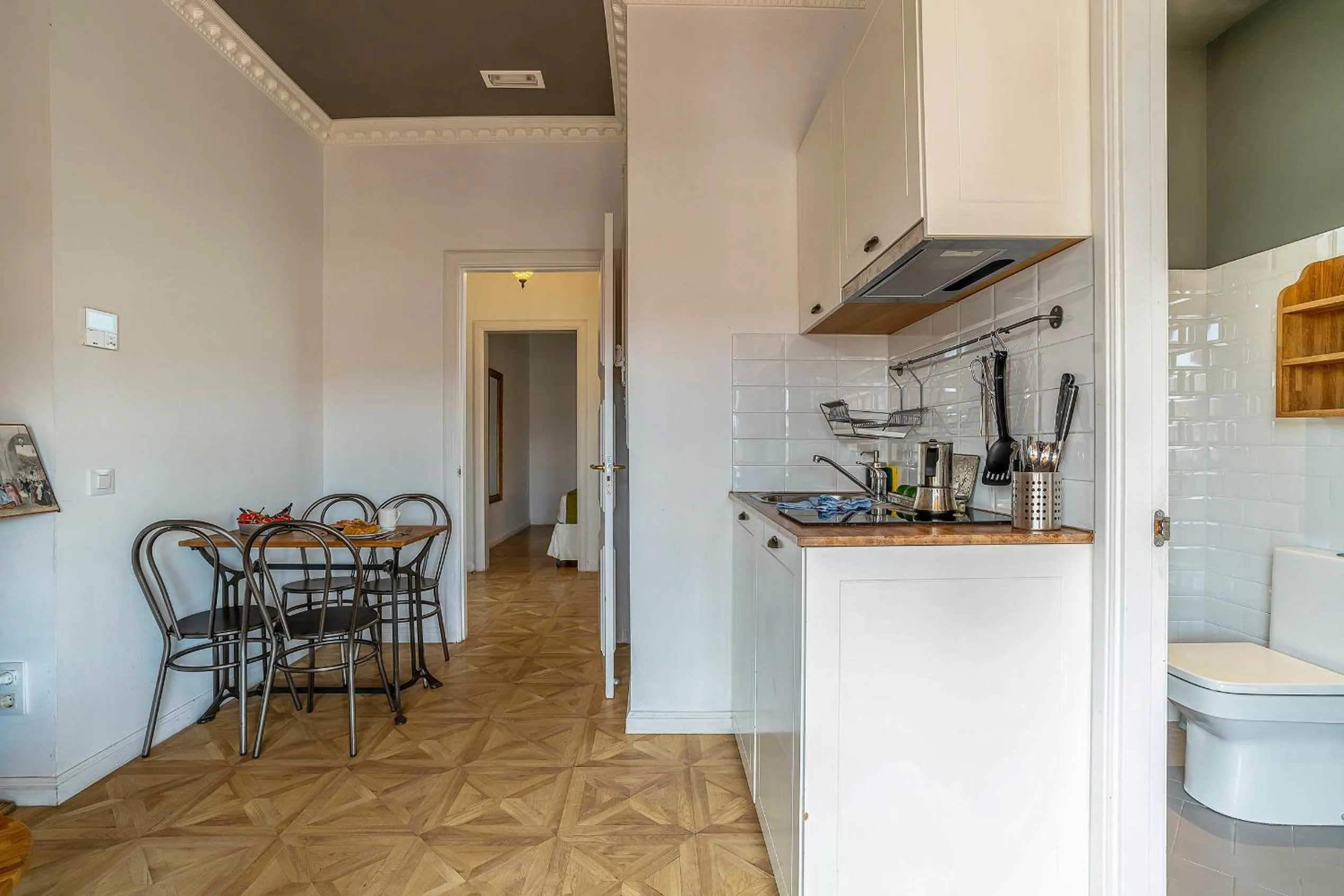 Kitchen or kitchenette in Casa Gracia Apartments