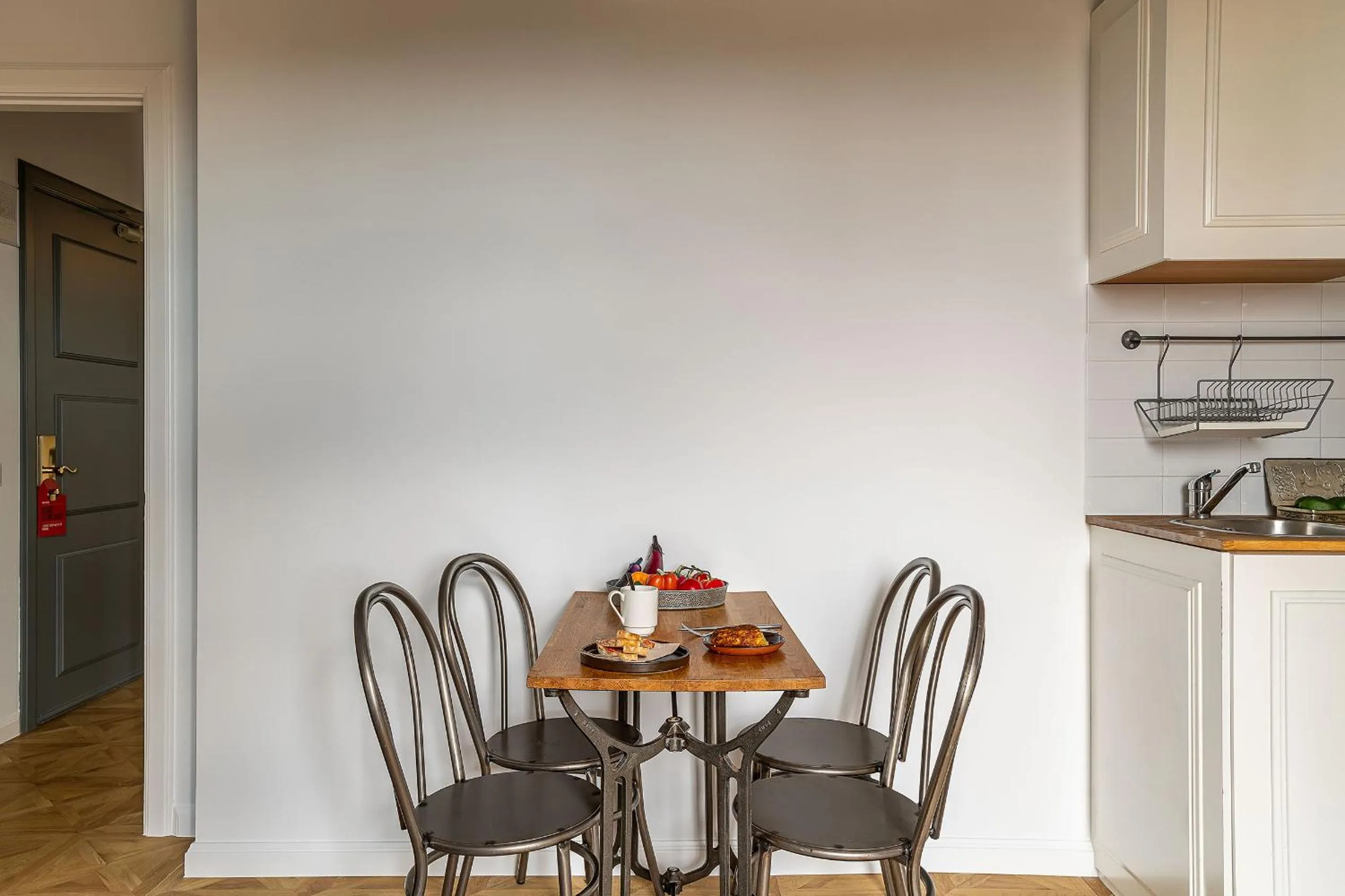 Kitchen or kitchenette in Casa Gracia Apartments