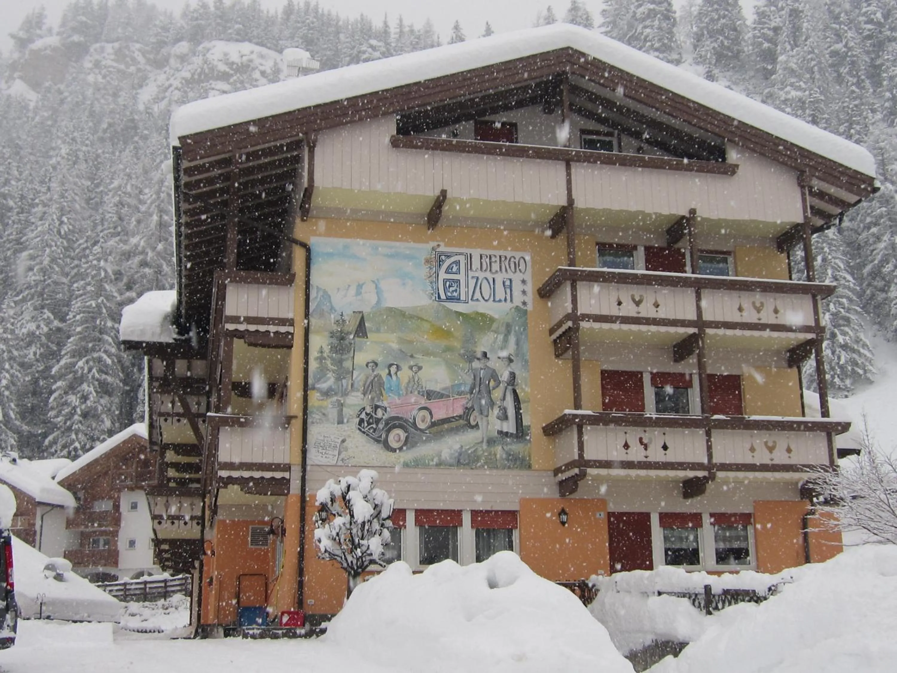 Hotel Azola