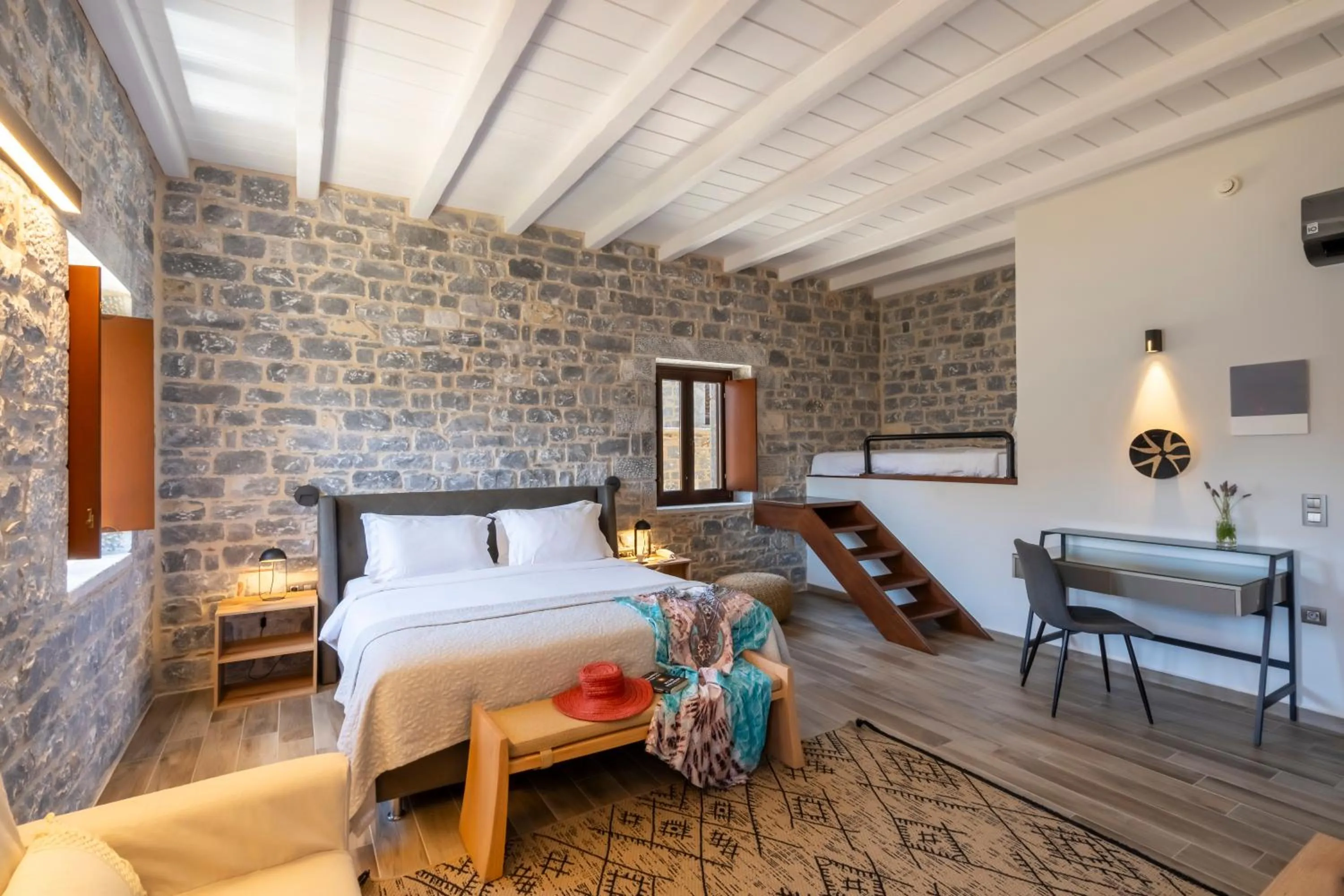 Bedroom, Bed in Manifest Boutique Hotel