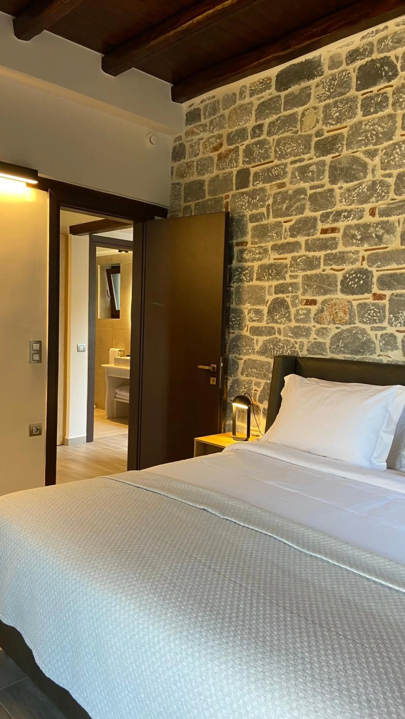 Bedroom, Bed in Manifest Boutique Hotel