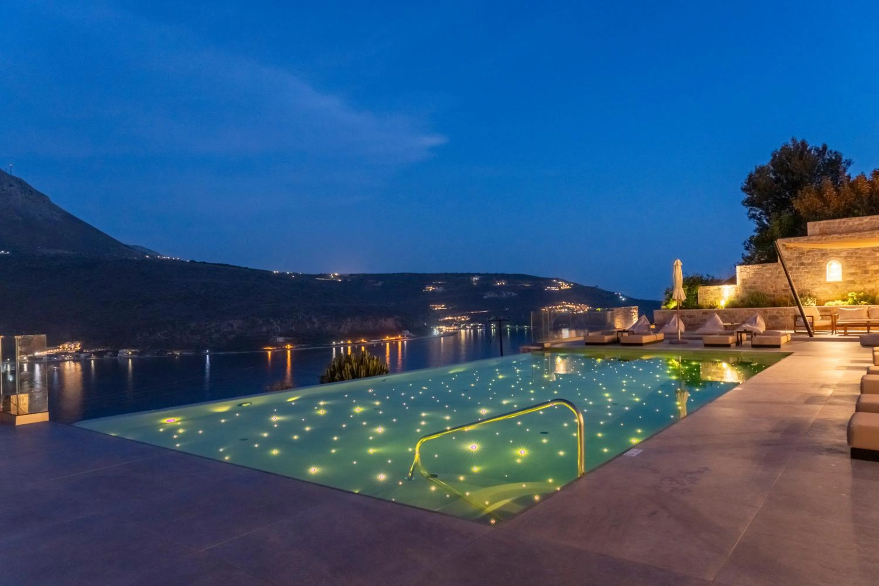 Swimming pool in Manifest Boutique Hotel
