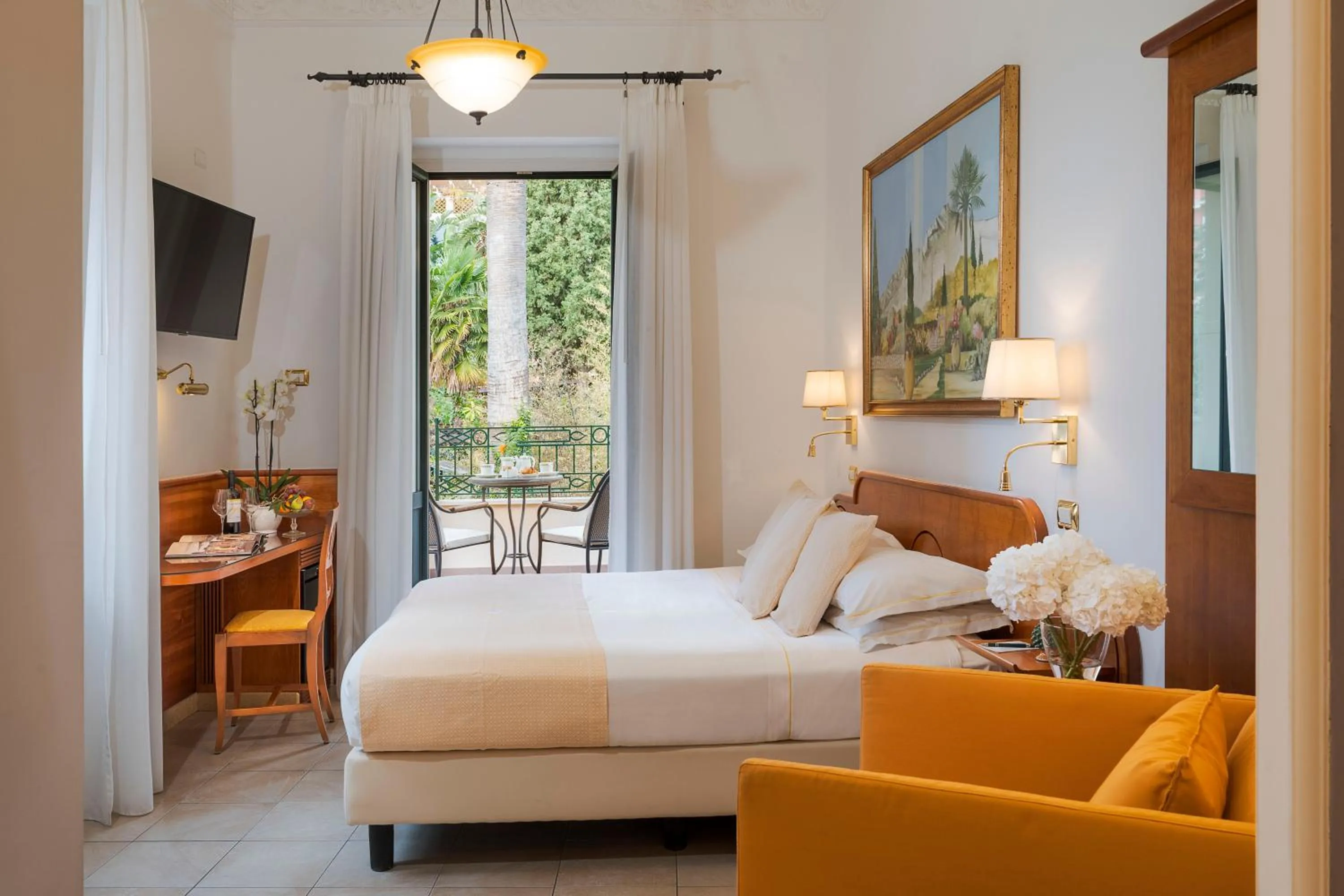 Bed in Hotel Villa Schuler