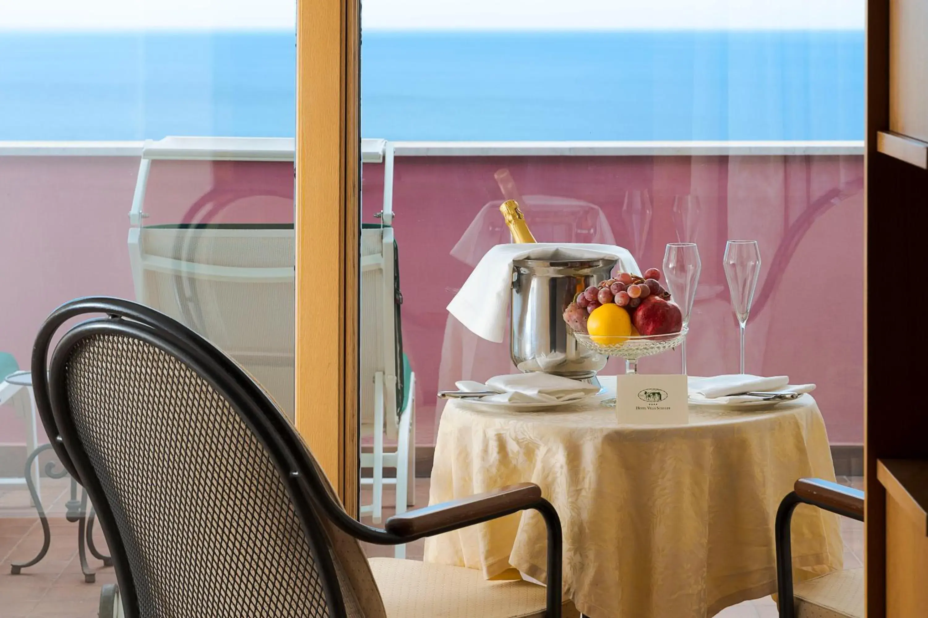 Food and drinks in Hotel Villa Schuler Food and drinks in Hotel Villa Schuler