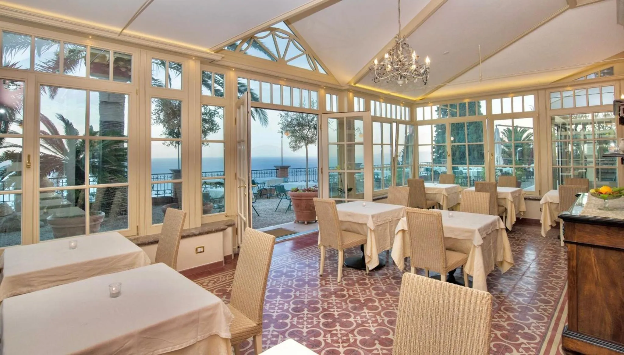 Restaurant/places to eat in Hotel Villa Schuler