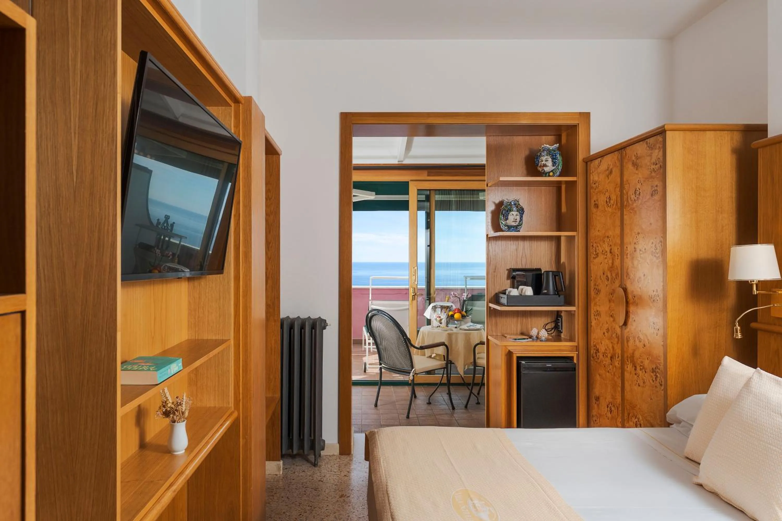 Bedroom, Bed in Hotel Villa Schuler