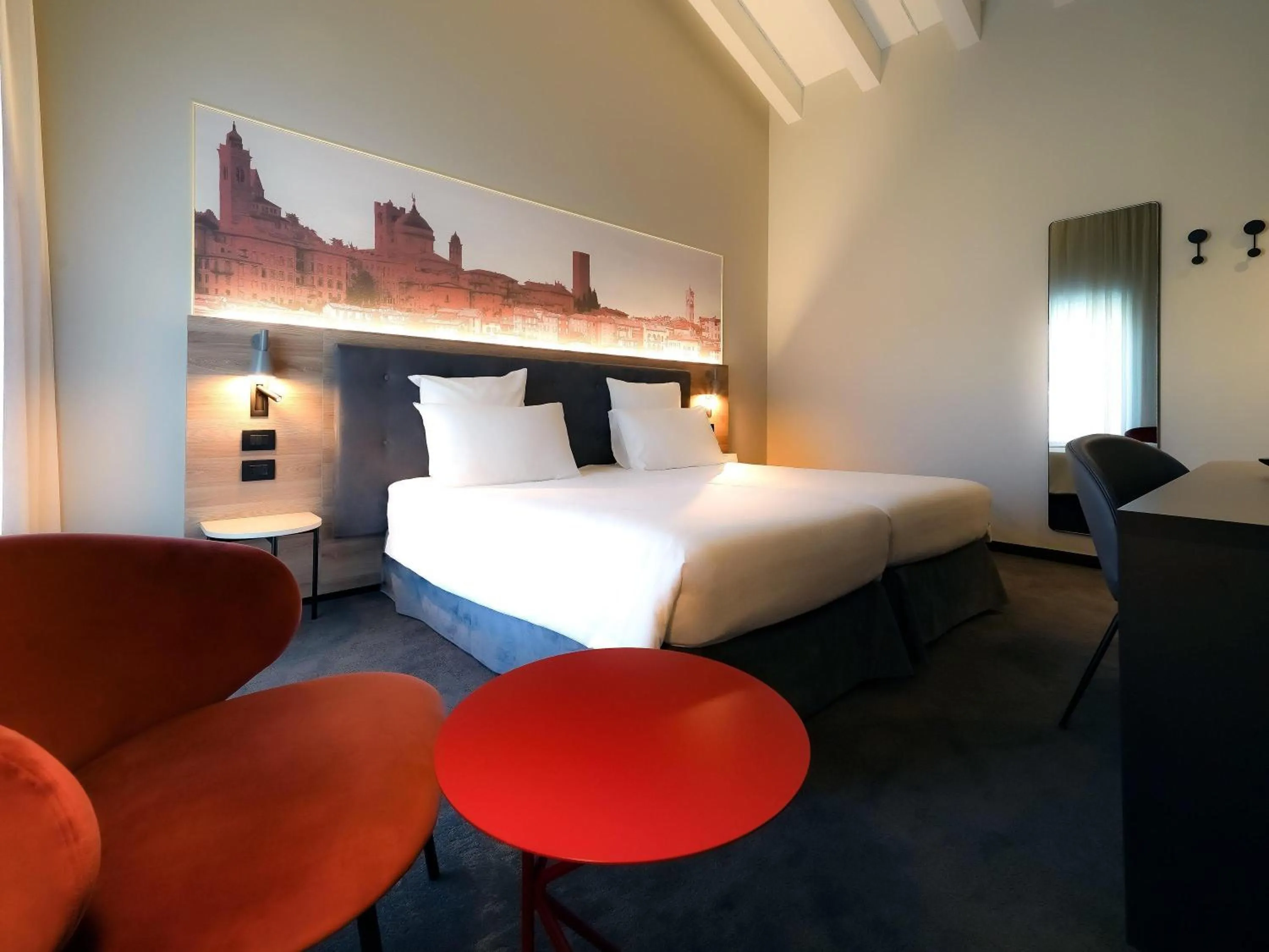 Bedroom, Bed in Mercure Bergamo Centro Palazzo Dolci