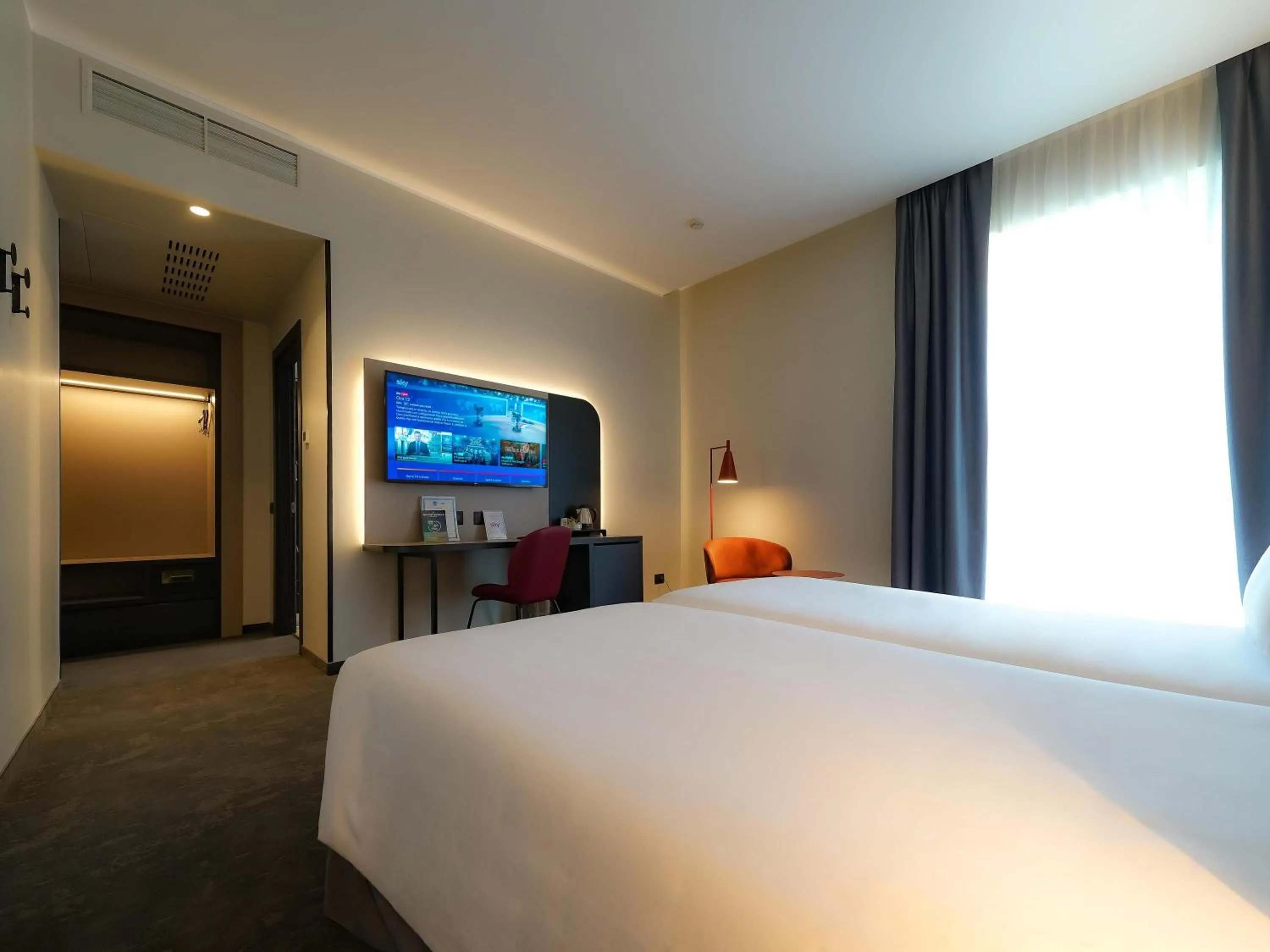 Bedroom, Bed in Mercure Bergamo Centro Palazzo Dolci