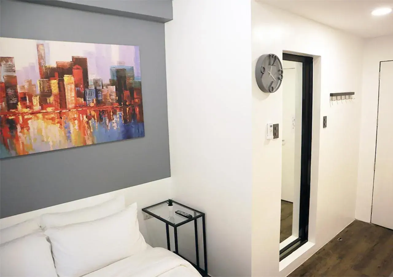 Photo of the whole room in mySTAY Hotel BGC East Photo of the whole room in mySTAY Hotel BGC East