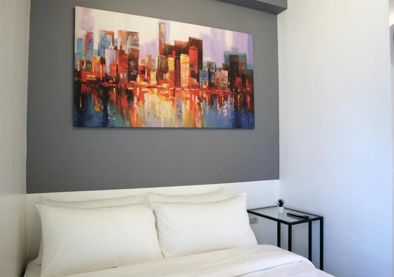 Bed in mySTAY Hotel BGC East