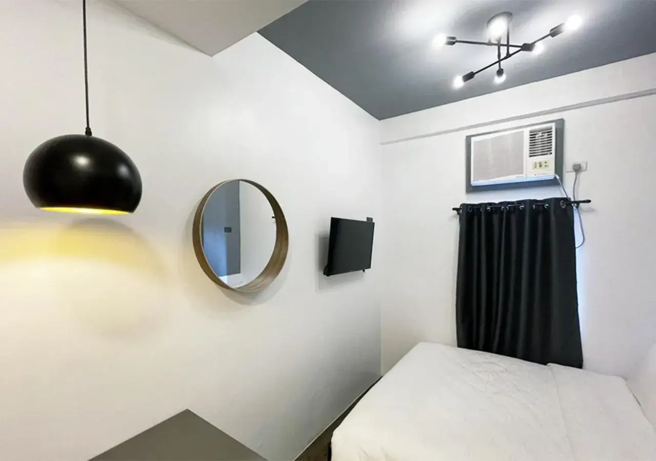 TV and multimedia, Bed in mySTAY Hotel BGC East TV and multimedia, Bed in mySTAY Hotel BGC East