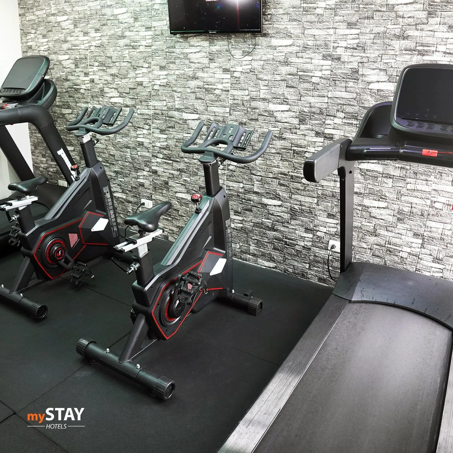 Fitness centre/facilities in mySTAY Hotel BGC East