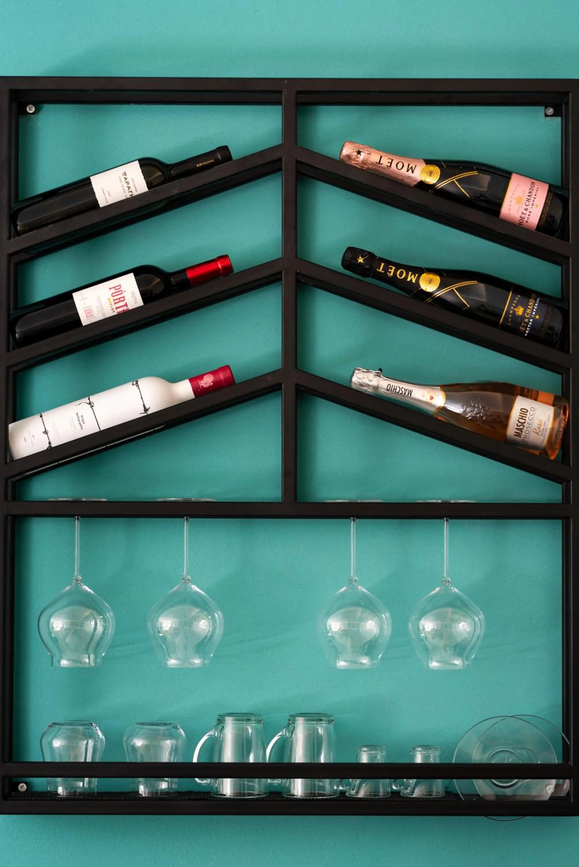 Alcoholic drinks in Saint Sin Suites - Adults Only