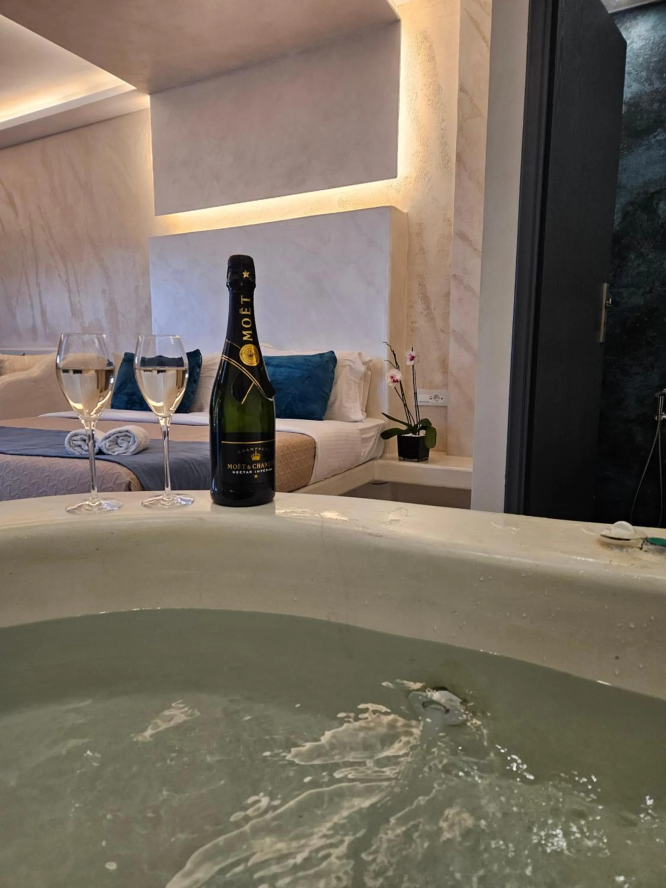 Saint Sin Suites - Adults Only