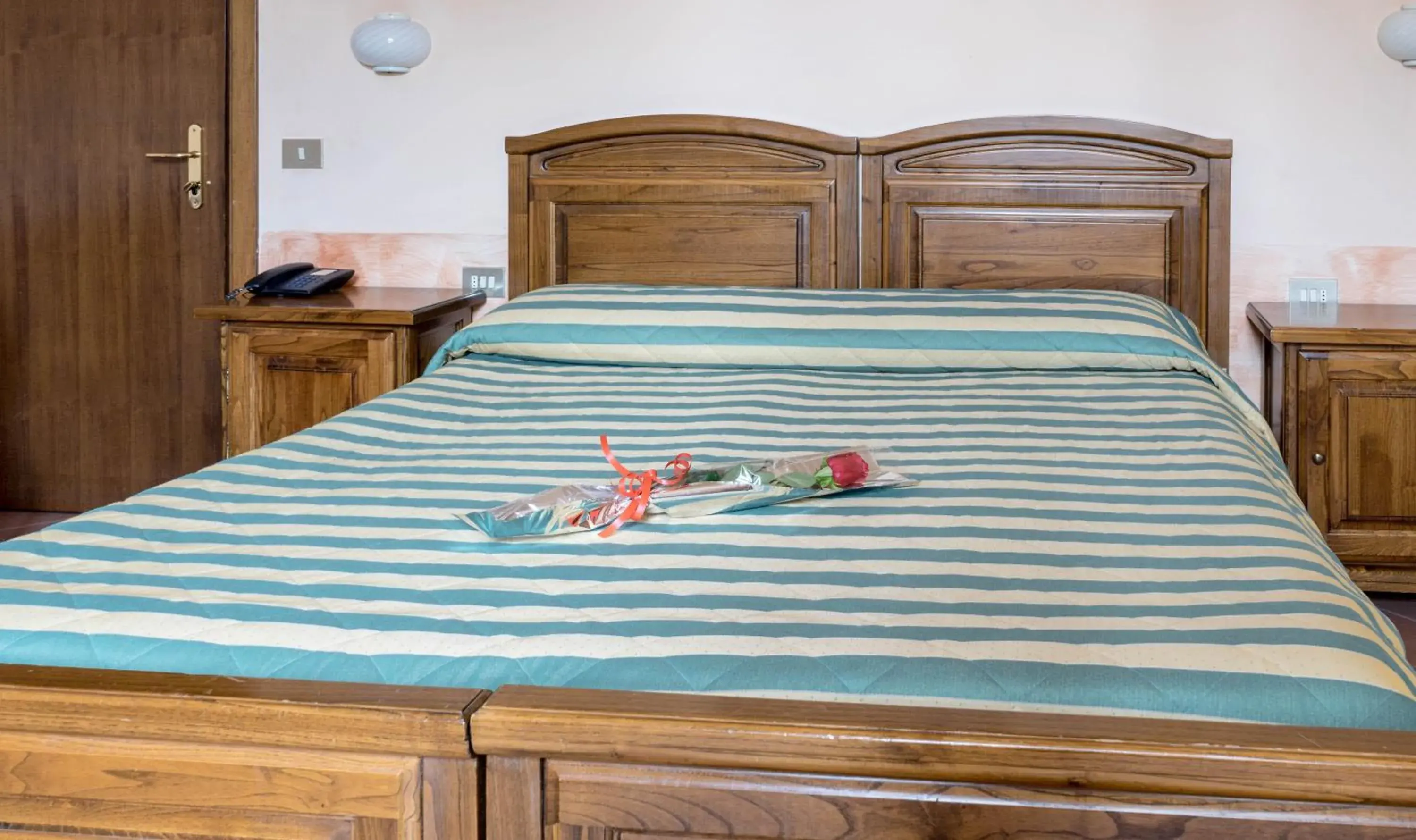 Bedroom, Bed in Hotel Monica Bedroom, Bed in Hotel Monica