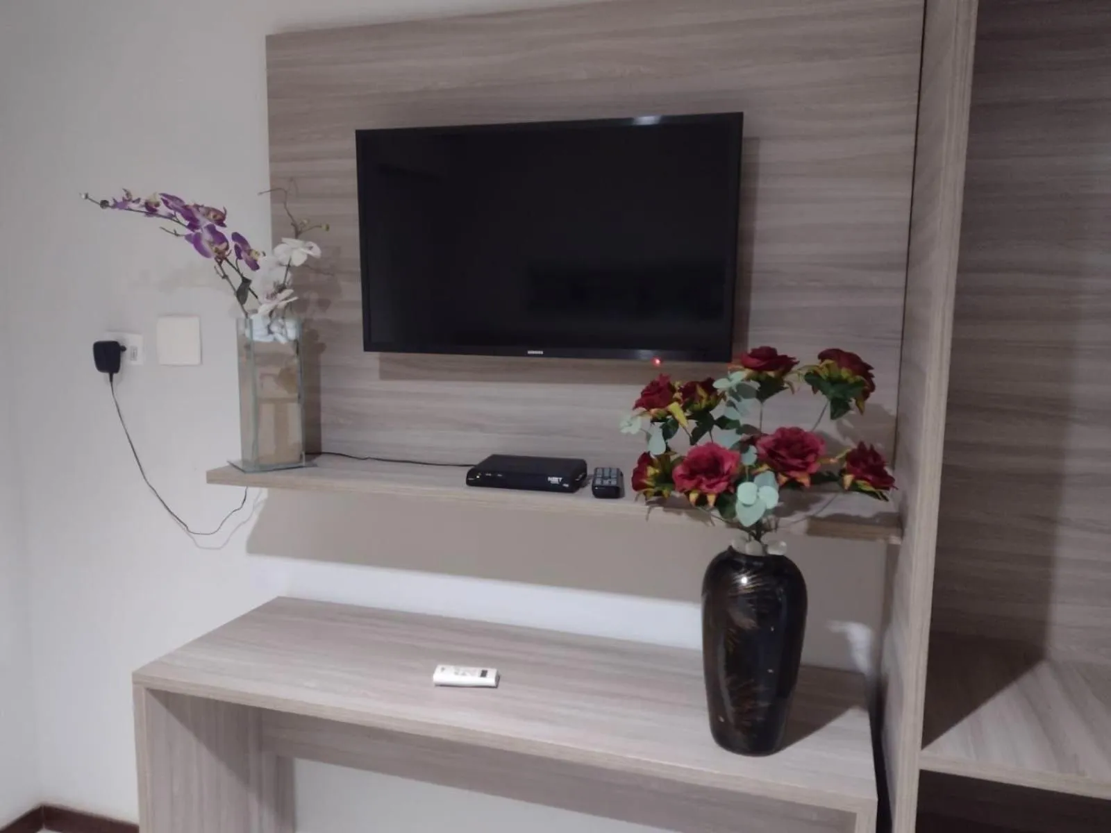 TV and multimedia in Ambassador Unidades Autônomas