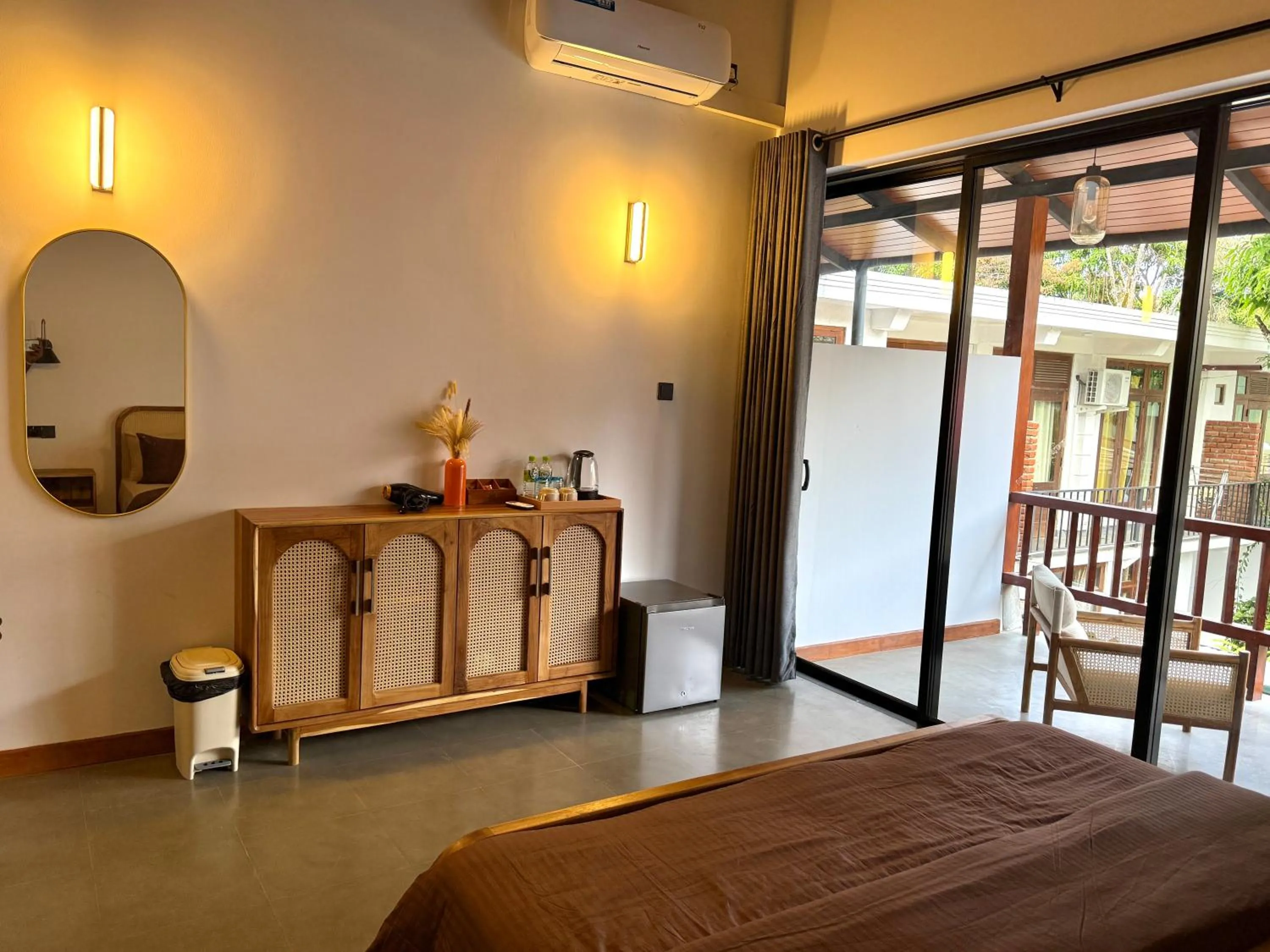 Bed in Ella Inn Hotel