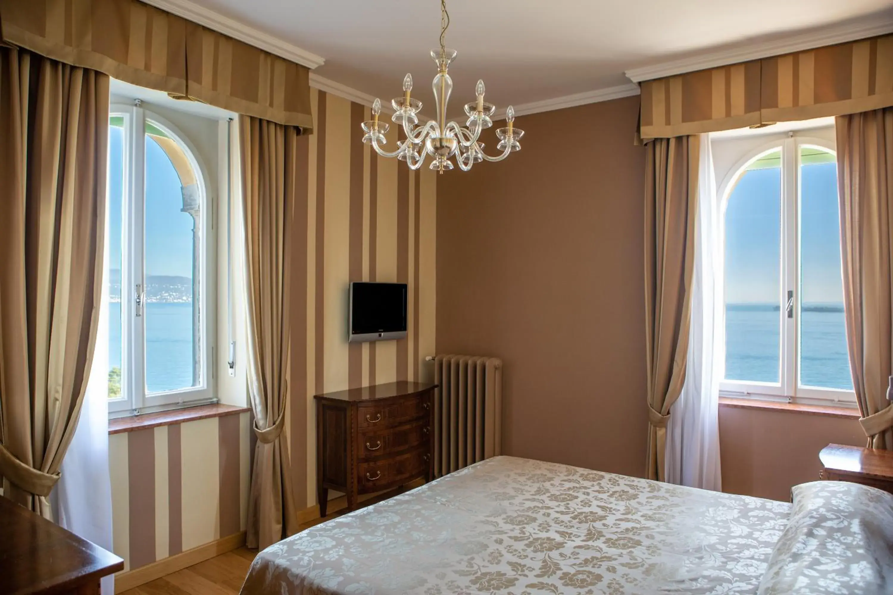 Bed in Hotel Villa Del Sogno Bed in Hotel Villa Del Sogno