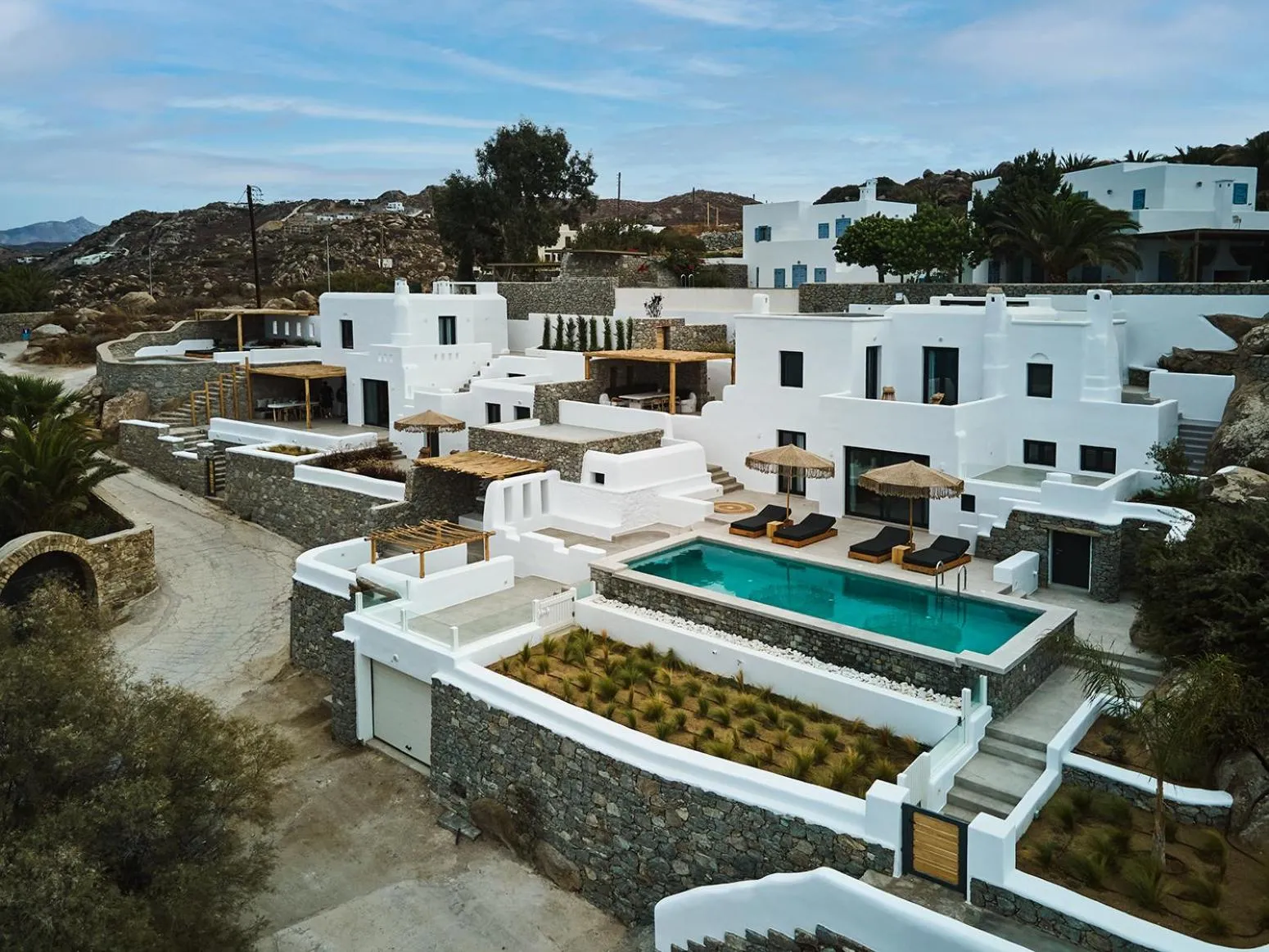 Property building in Hill Club Naxos