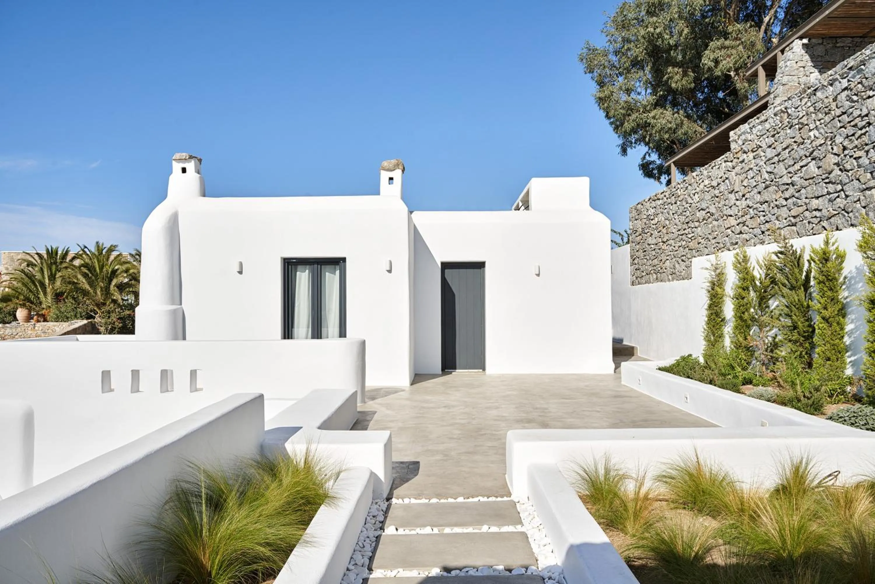 Property building in Hill Club Naxos