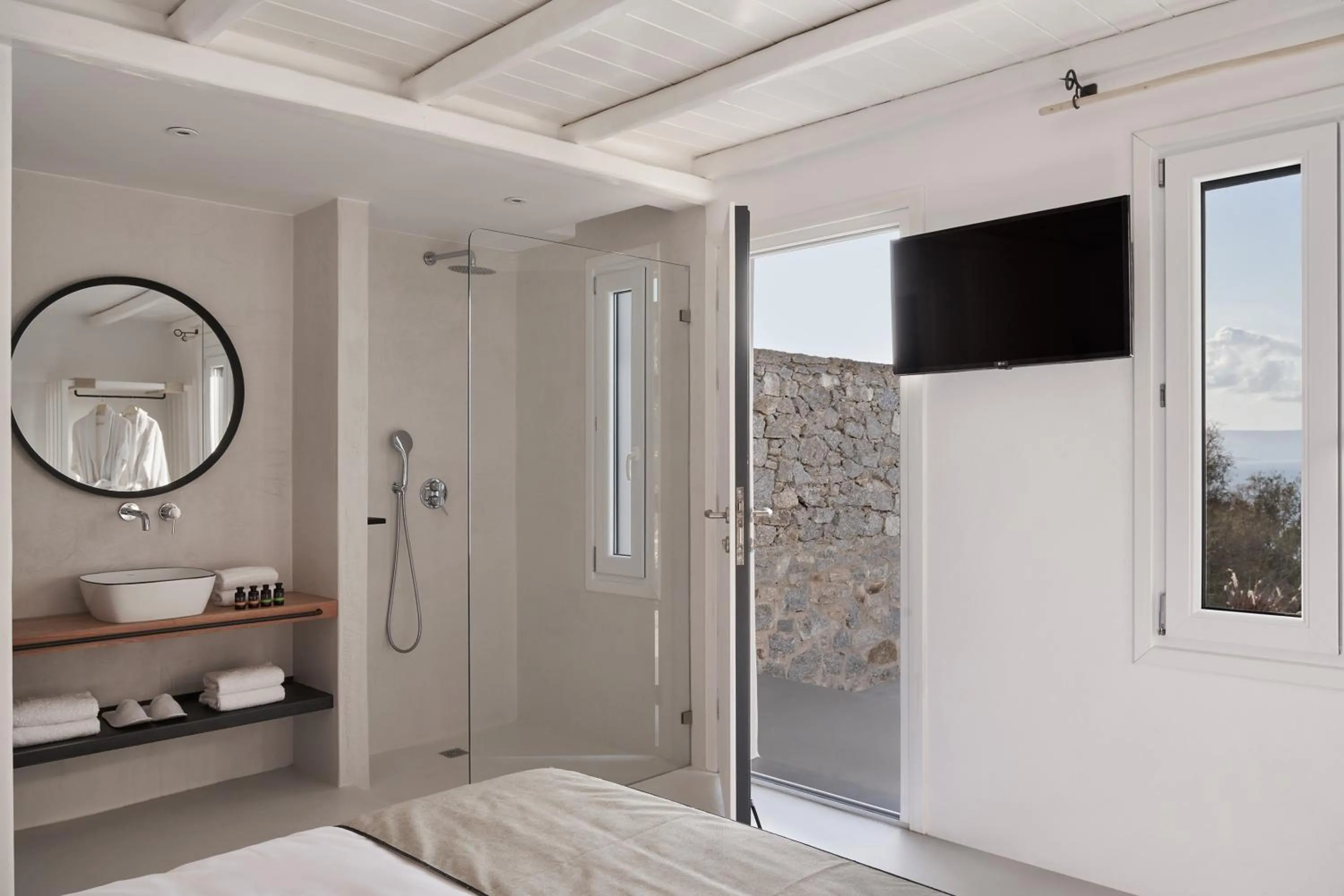 Bedroom in Hill Club Naxos