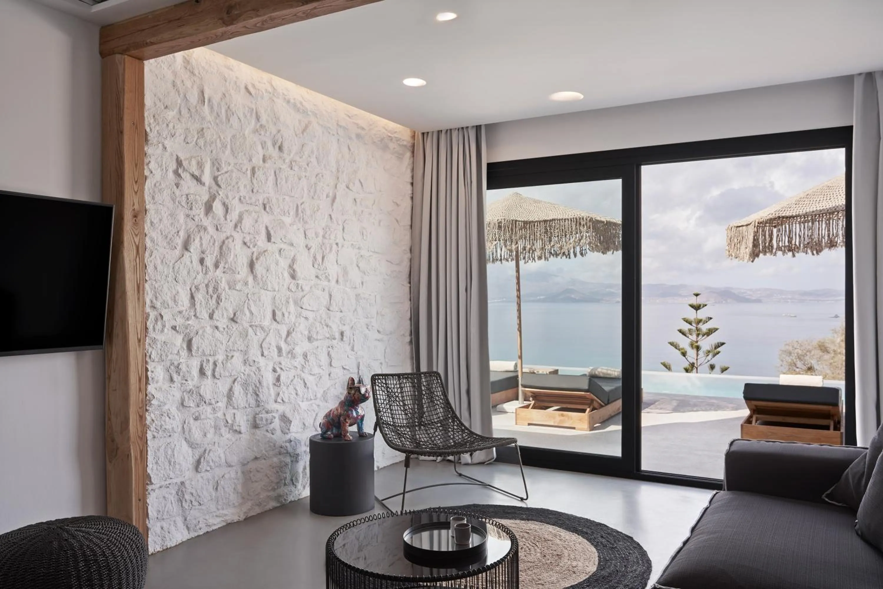 Bedroom in Hill Club Naxos