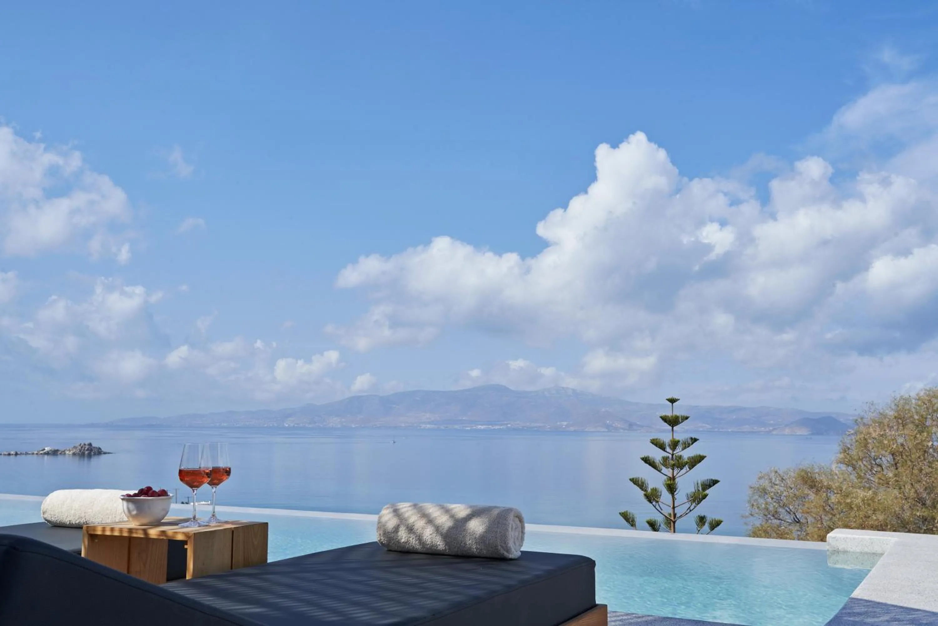 Sea view in Hill Club Naxos
