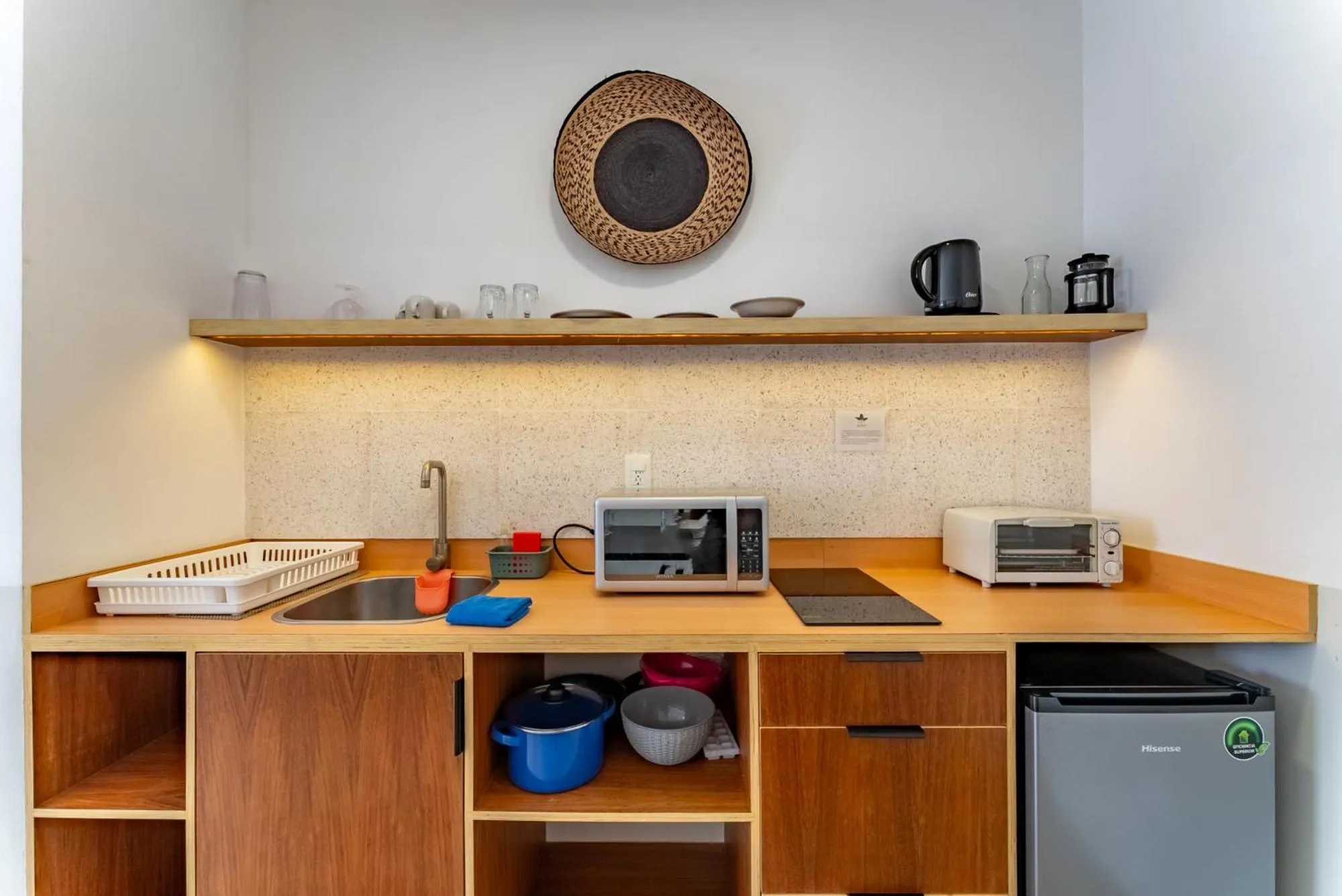 Coffee/tea facilities in Bed Away Studios