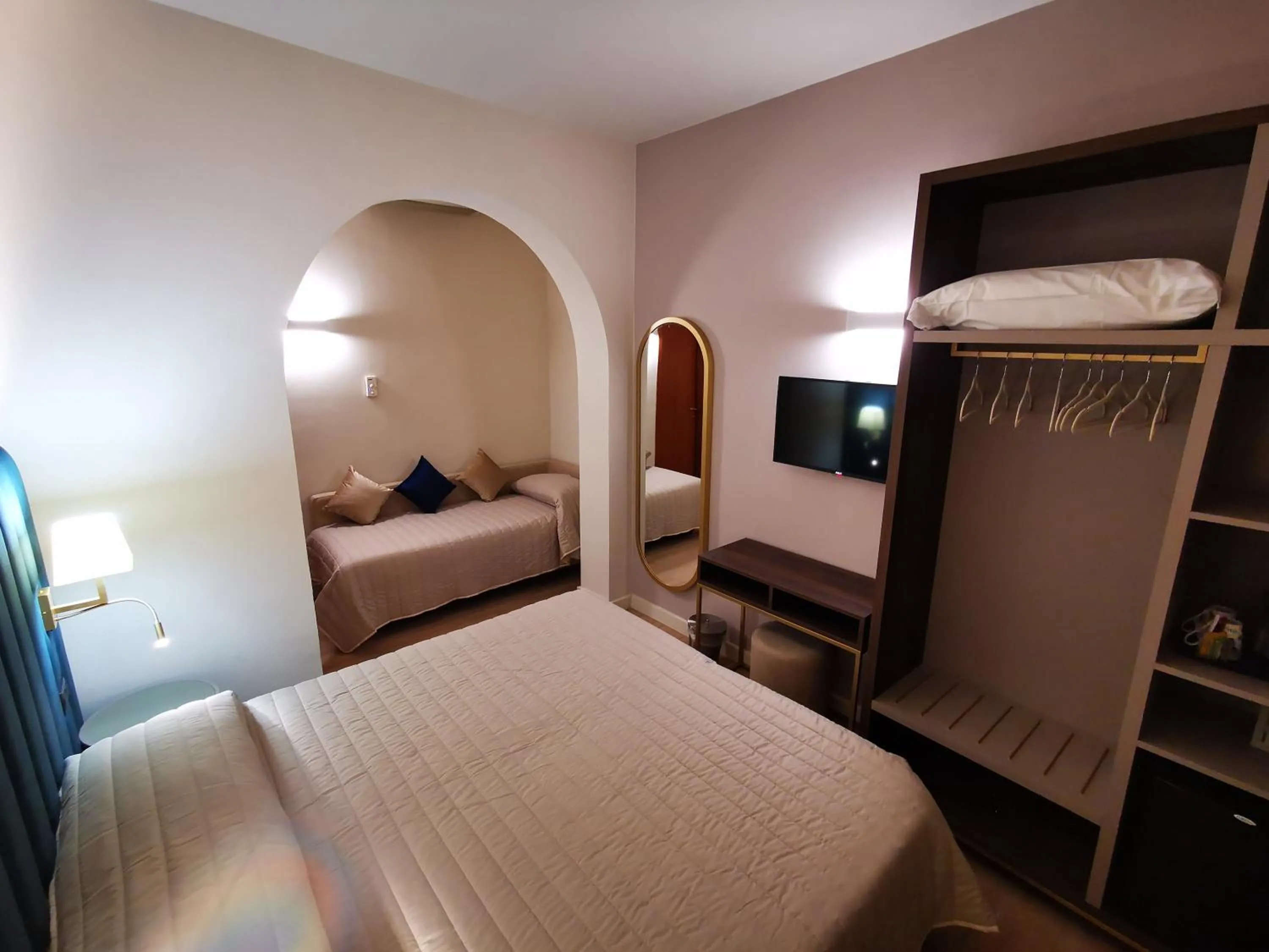 Bedroom, Bed in Hotel Balcony