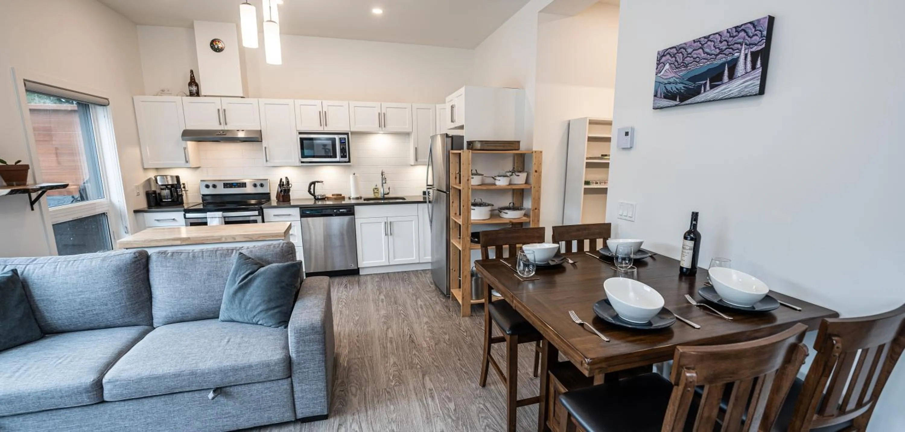 Niska's Den by Revelstoke Vacations