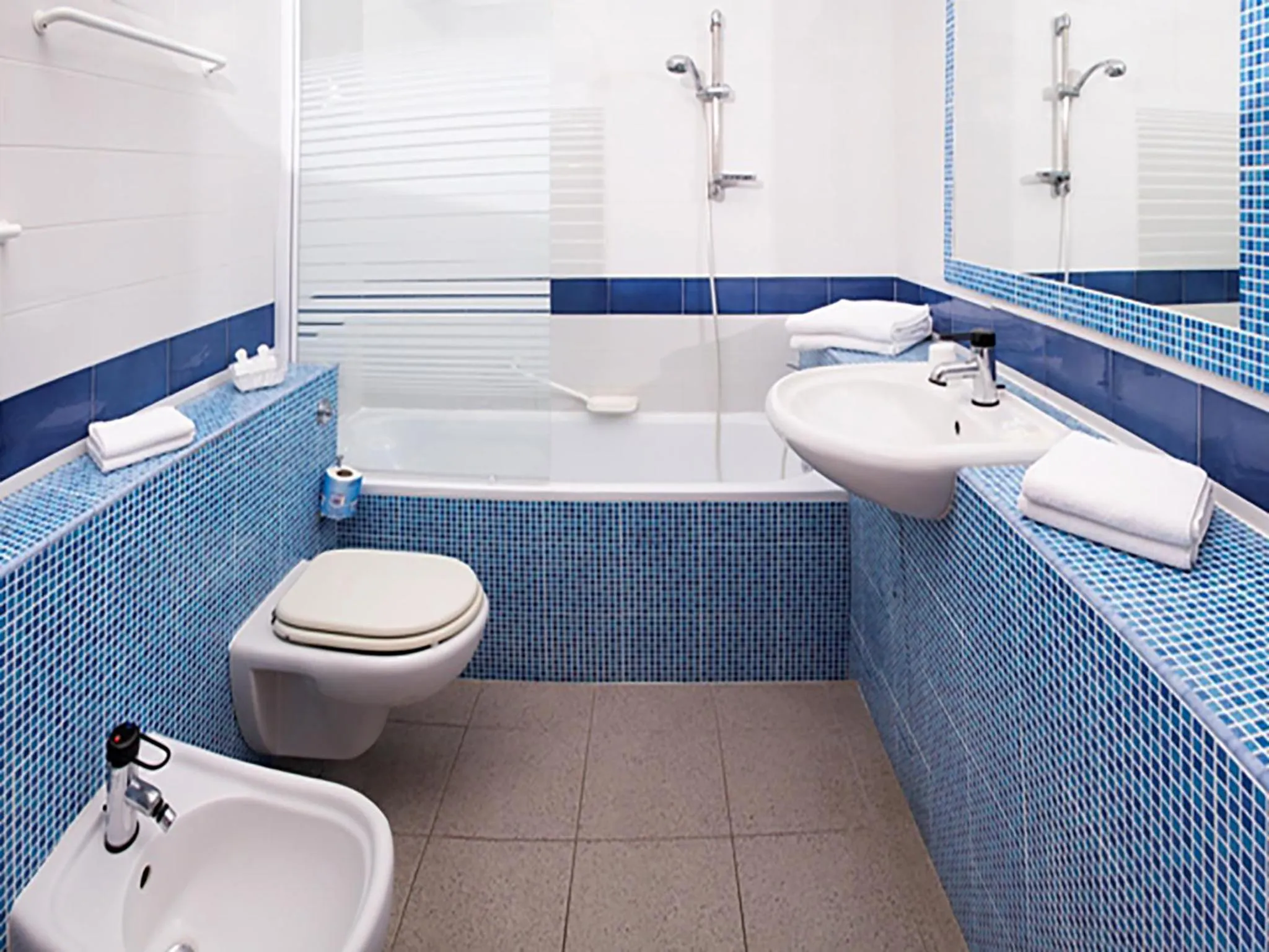 Bathroom in Hotel Bel 3