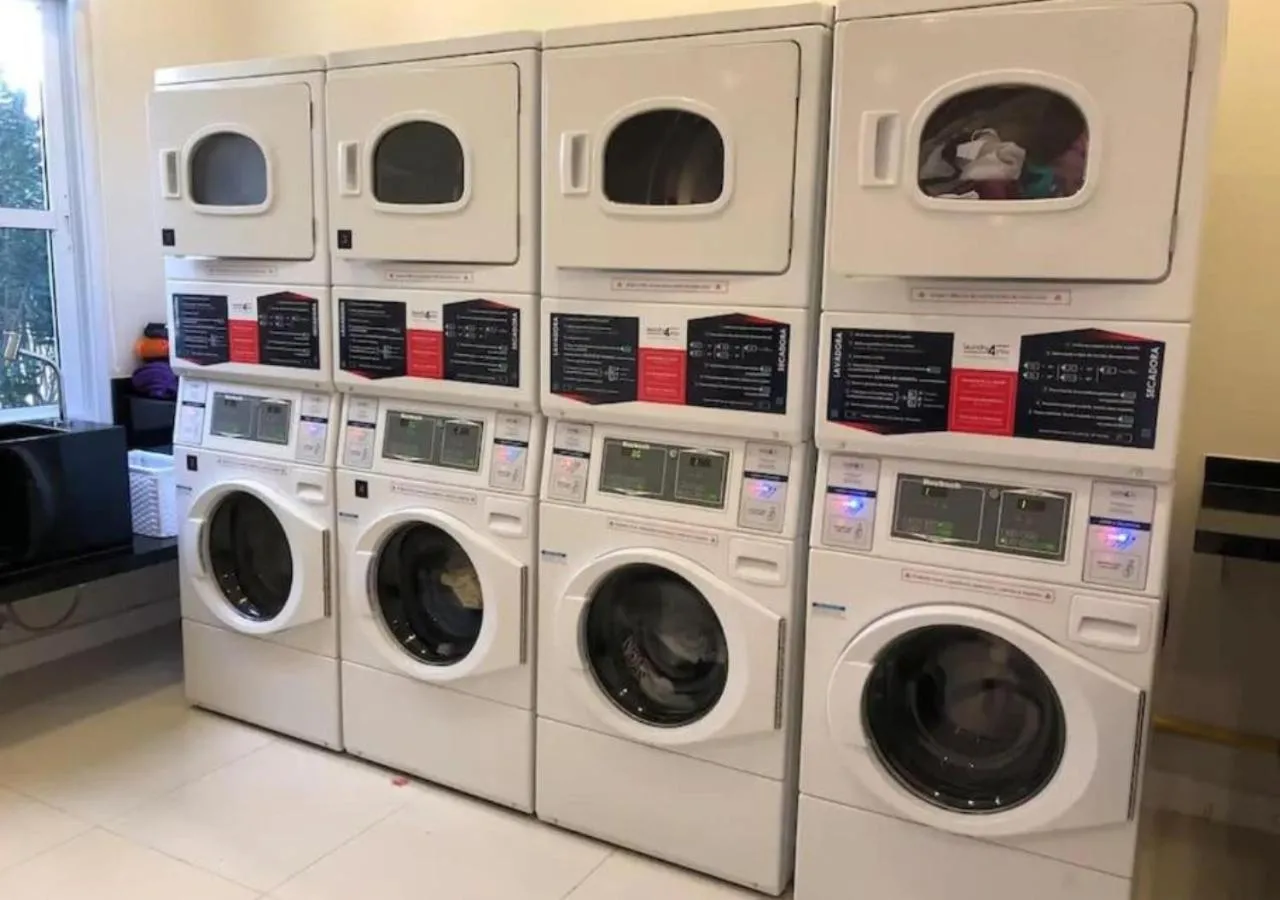 washing machine in Charming Studio - GRU 2001