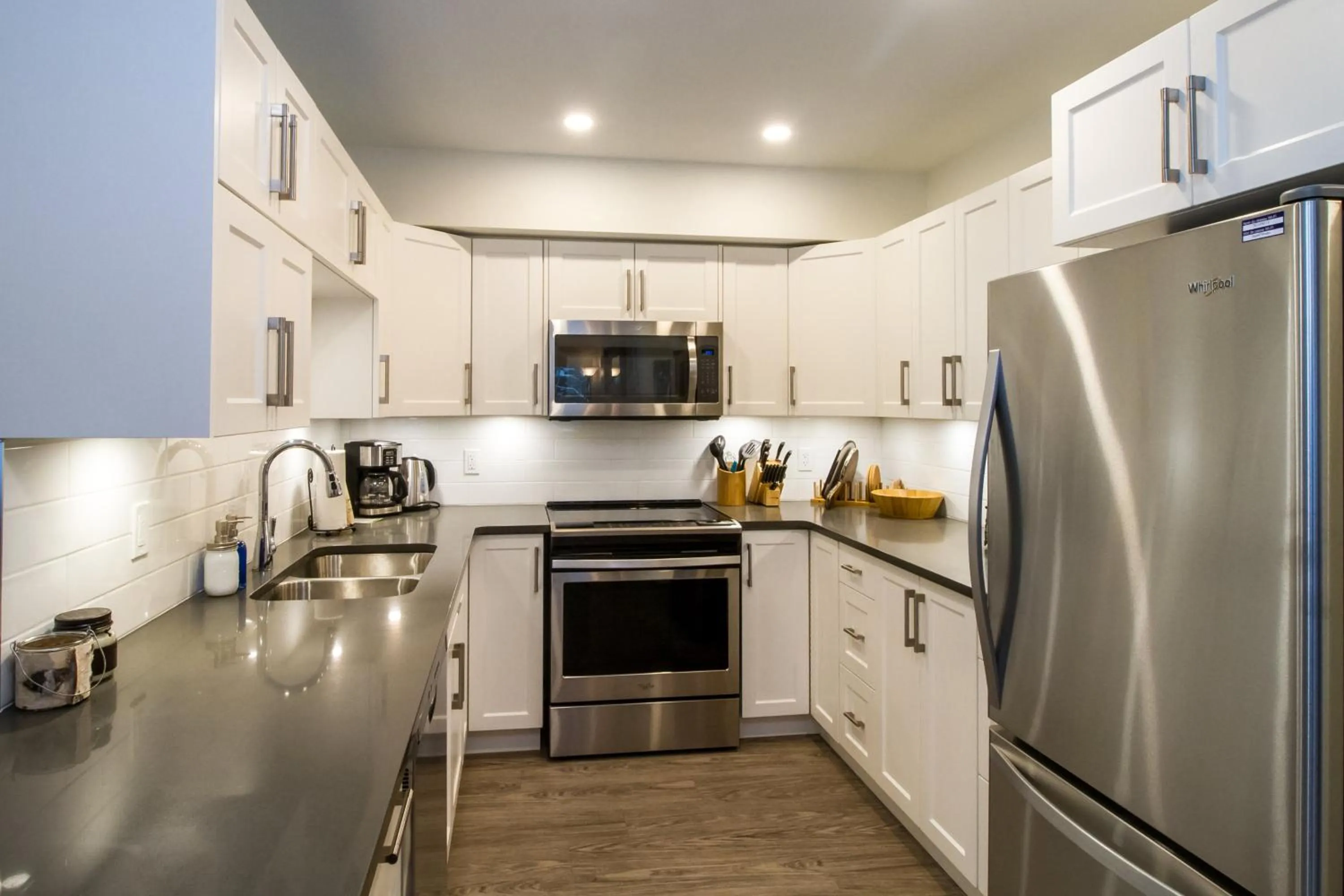 Kitchen or kitchenette in Magog Condo by Revelstoke Vacations