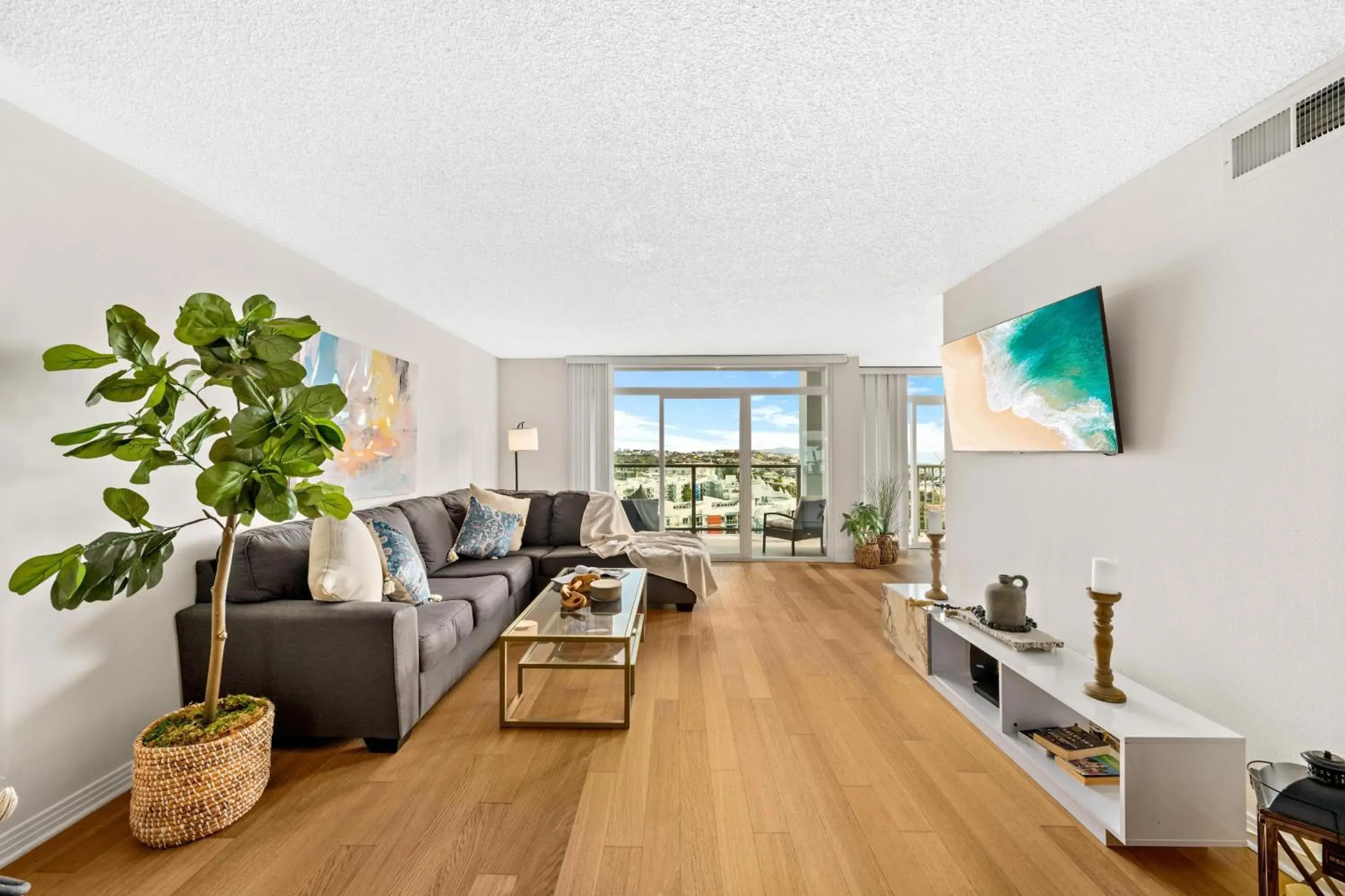 The tulip Marina Highrise with ocean view The tulip Marina Highrise with ocean view